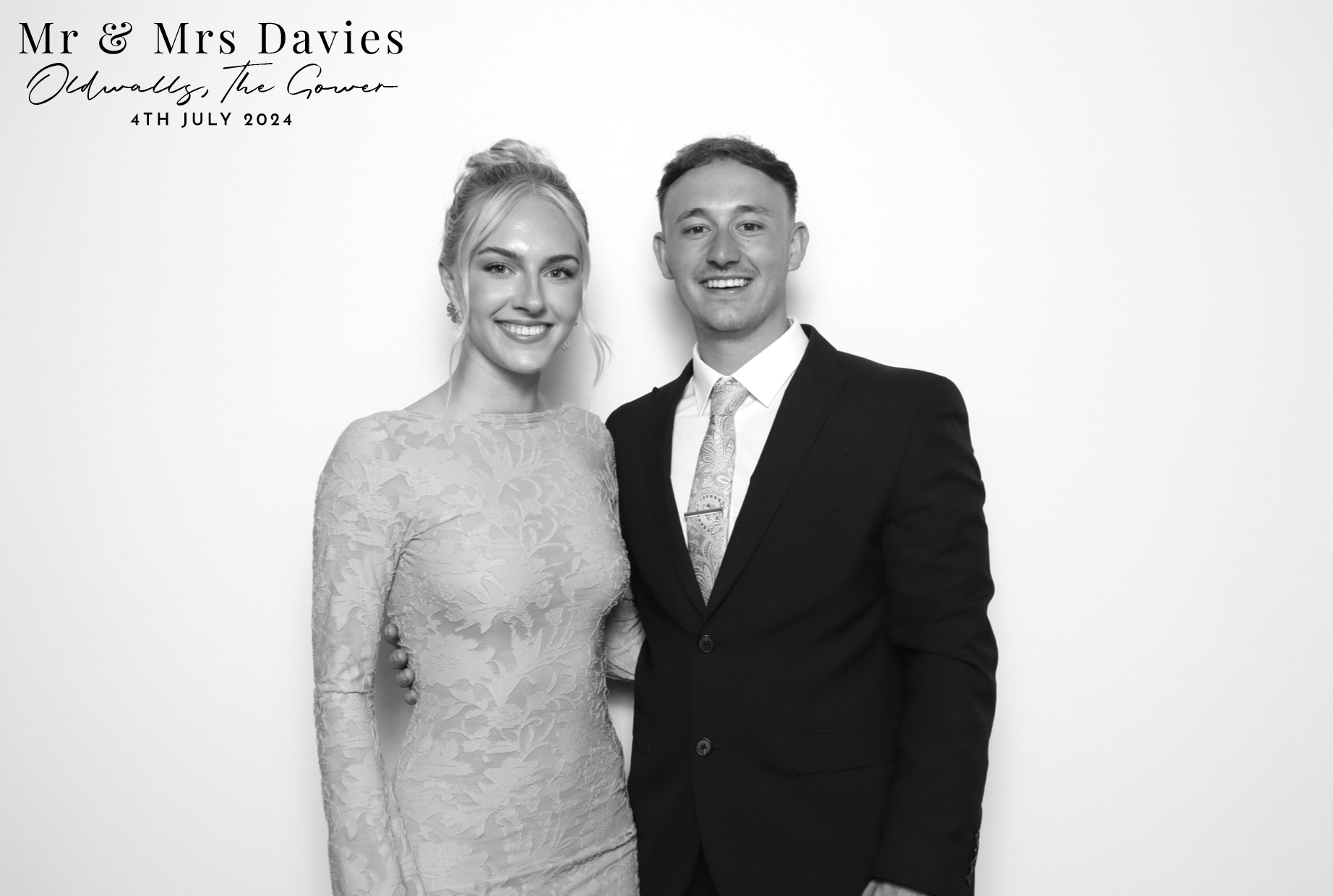 Mr & Mrs Davies | View more photos from the event at images.mobile-photo-booth.com/u/MobilePhotoBoothUK/Mr-Mrs-Davies