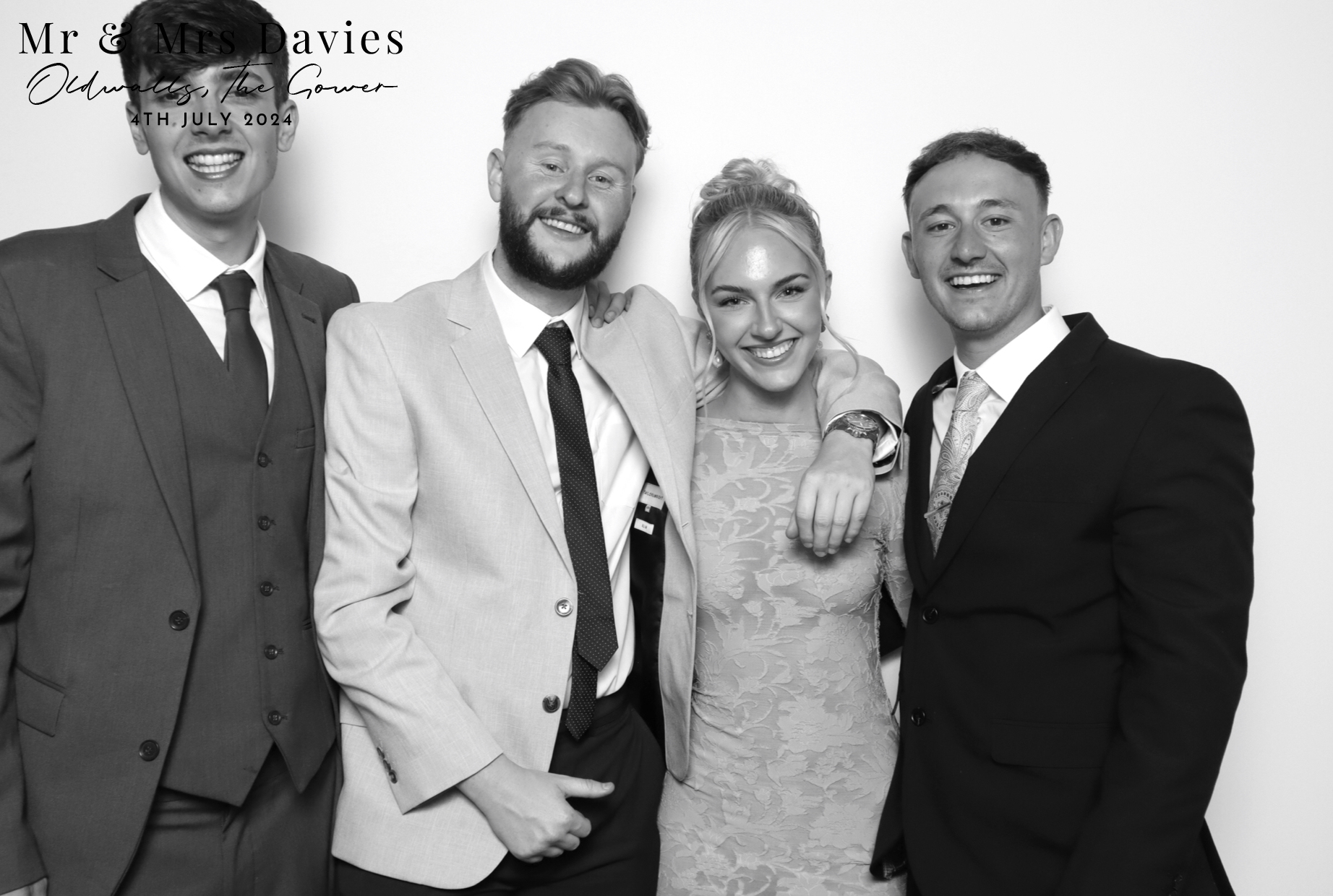 Mr & Mrs Davies | View more photos from the event at images.mobile-photo-booth.com/u/MobilePhotoBoothUK/Mr-Mrs-Davies