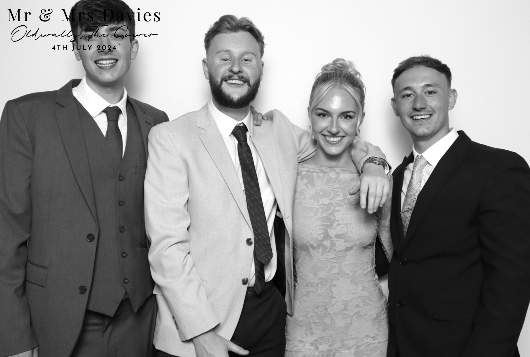 Mr & Mrs Davies | View more photos from the event at images.mobile-photo-booth.com/u/MobilePhotoBoothUK/Mr-Mrs-Davies