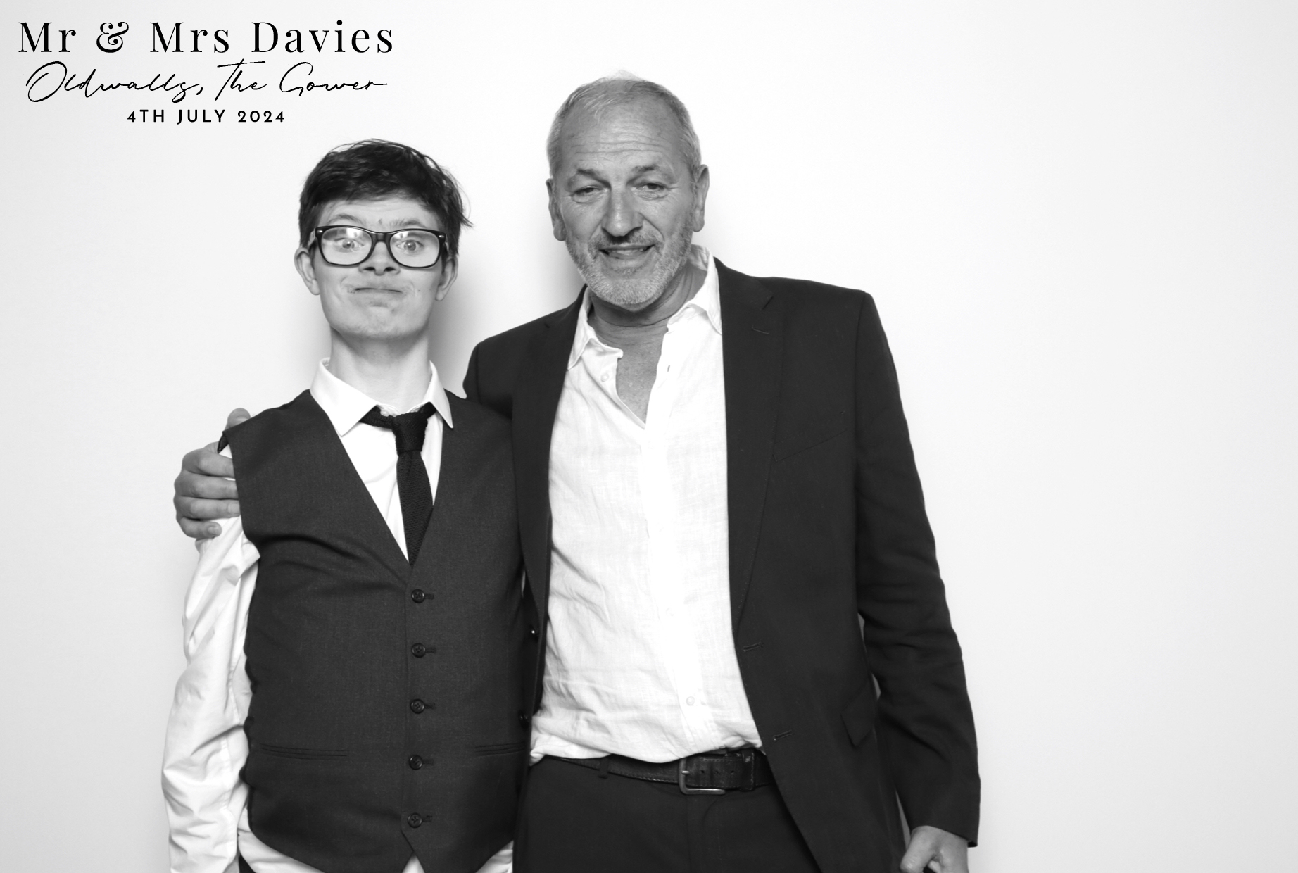 Mr & Mrs Davies | View more photos from the event at images.mobile-photo-booth.com/u/MobilePhotoBoothUK/Mr-Mrs-Davies