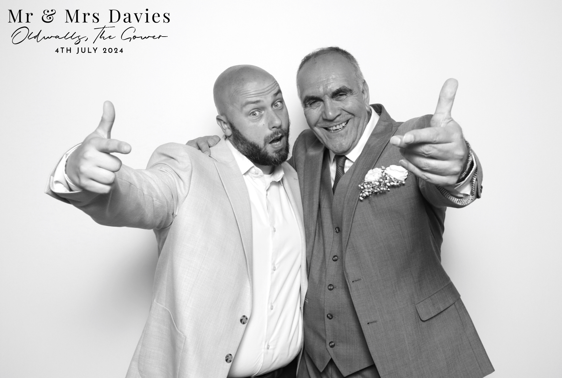 Mr & Mrs Davies | View more photos from the event at images.mobile-photo-booth.com/u/MobilePhotoBoothUK/Mr-Mrs-Davies