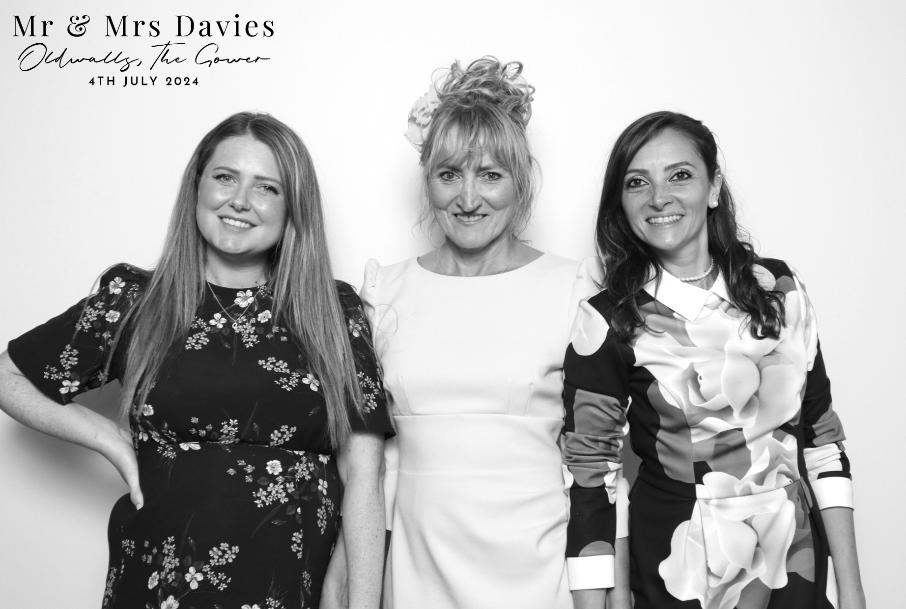 Mr & Mrs Davies | View more photos from the event at images.mobile-photo-booth.com/u/MobilePhotoBoothUK/Mr-Mrs-Davies