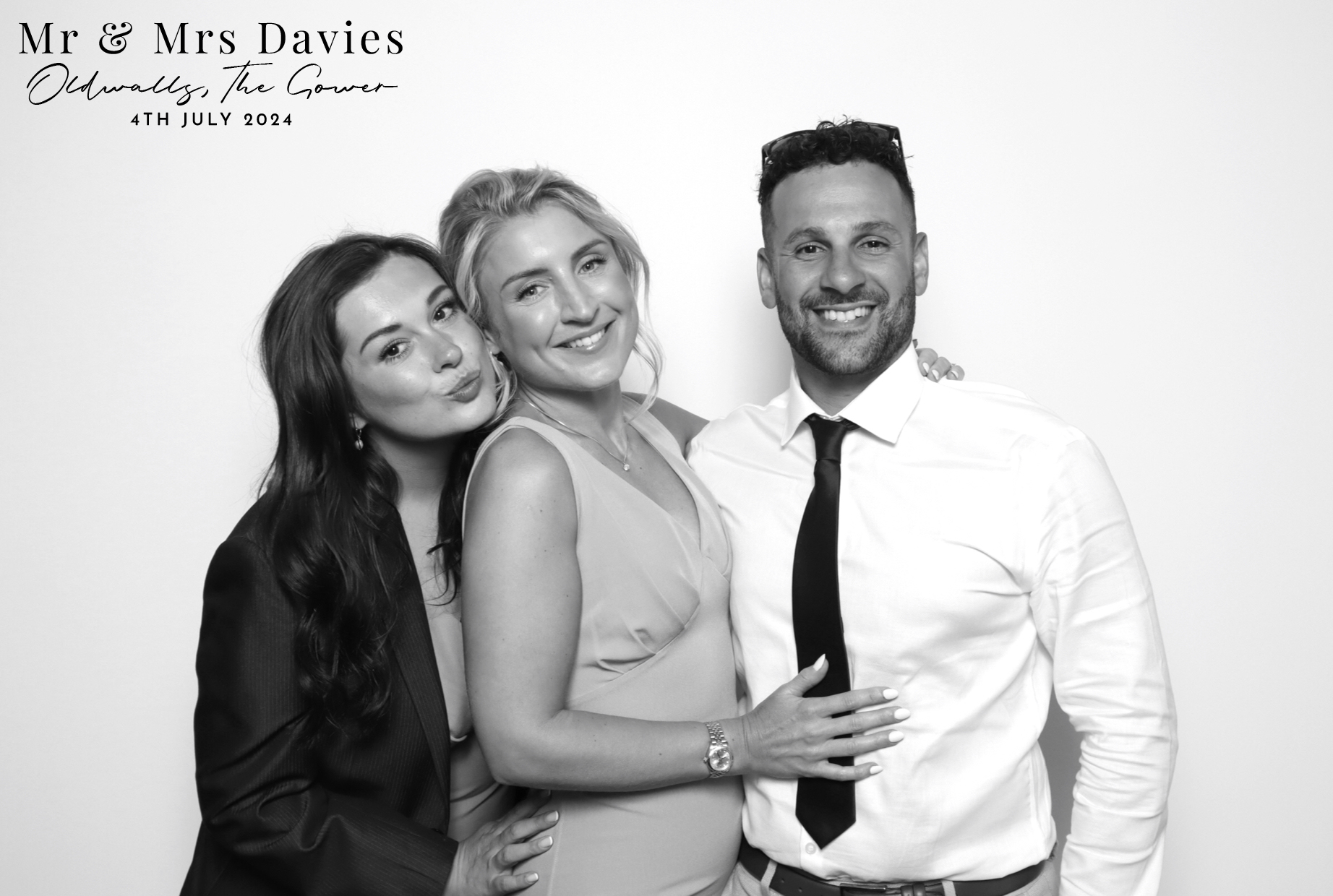 Mr & Mrs Davies | View more photos from the event at images.mobile-photo-booth.com/u/MobilePhotoBoothUK/Mr-Mrs-Davies