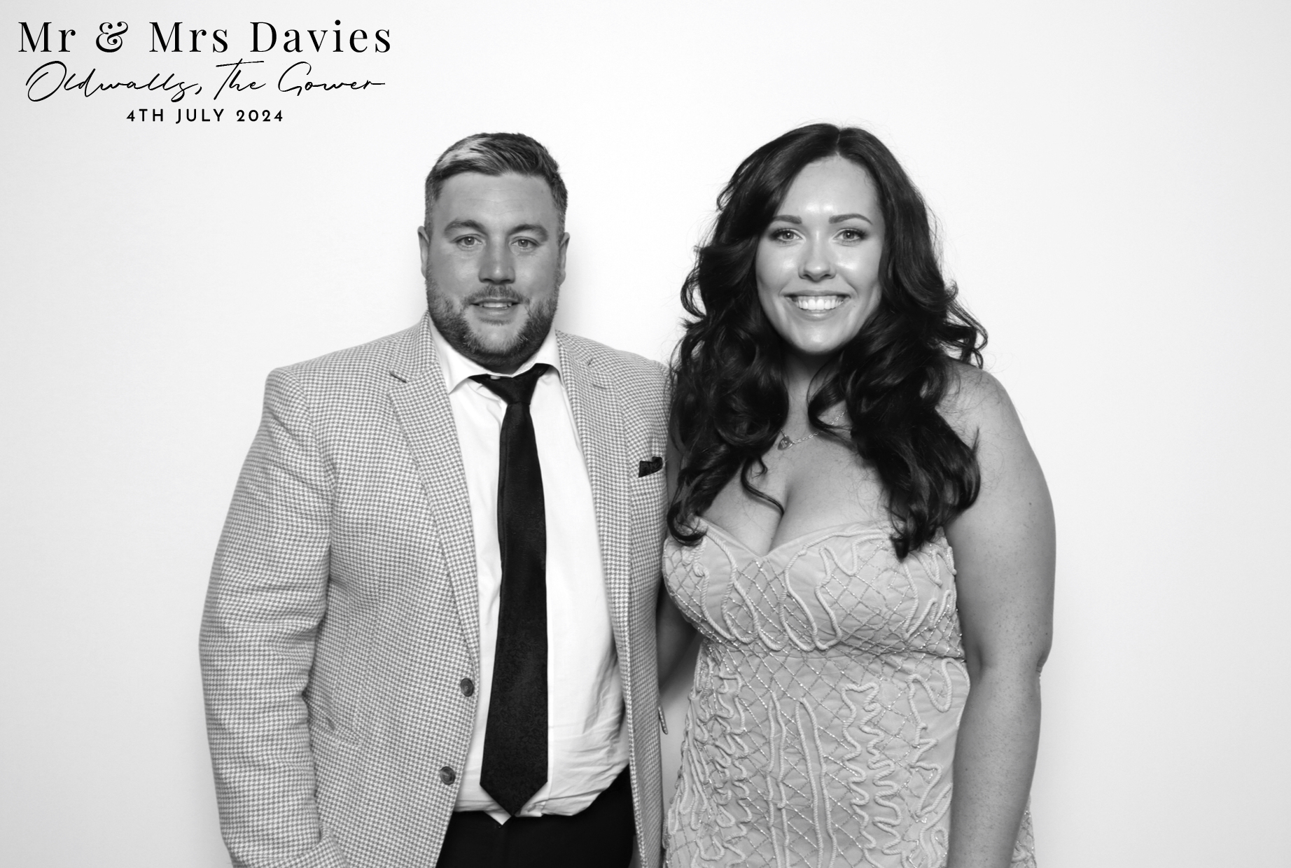 Mr & Mrs Davies | View more photos from the event at images.mobile-photo-booth.com/u/MobilePhotoBoothUK/Mr-Mrs-Davies
