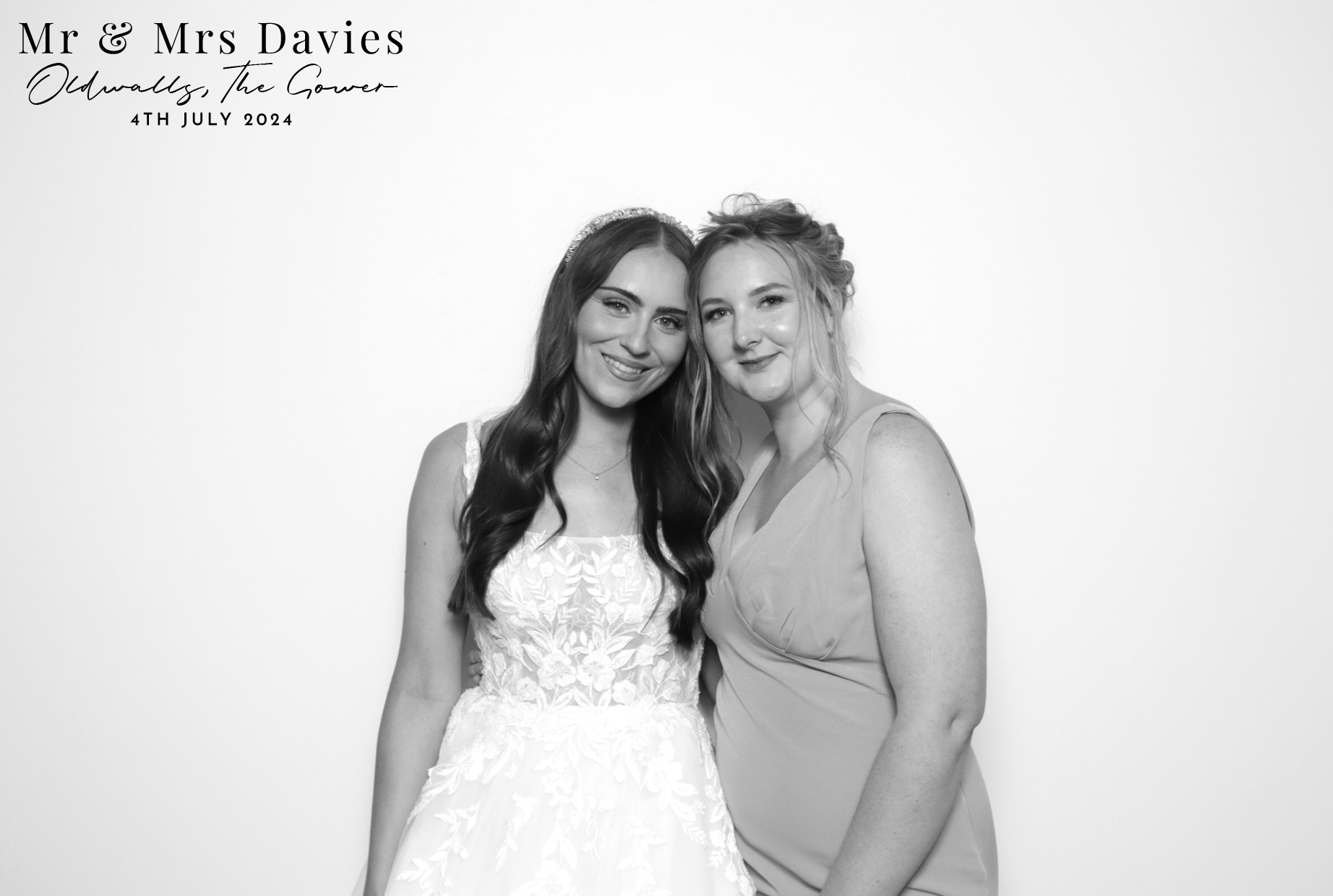 Mr & Mrs Davies | View more photos from the event at images.mobile-photo-booth.com/u/MobilePhotoBoothUK/Mr-Mrs-Davies