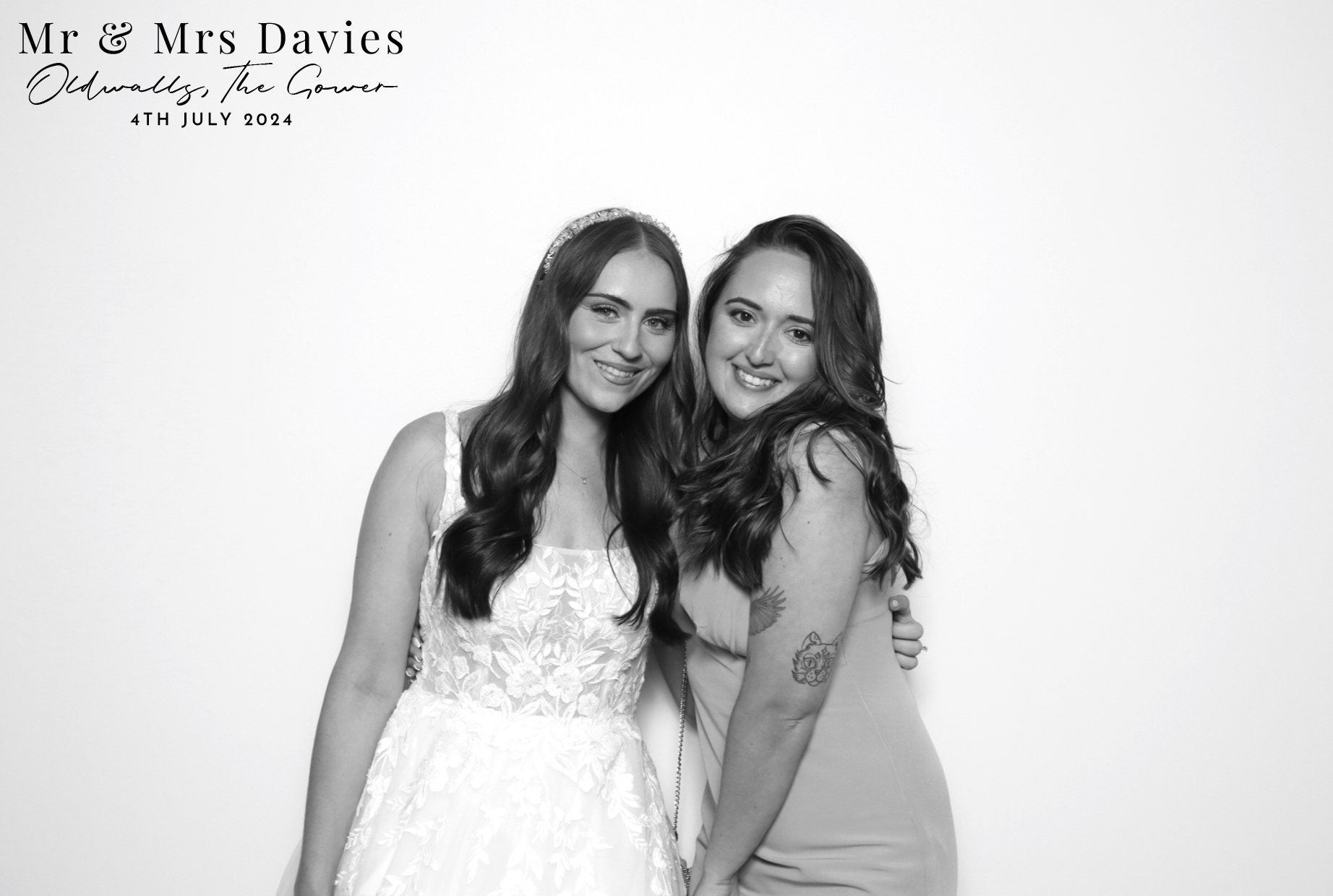 Mr & Mrs Davies | View more photos from the event at images.mobile-photo-booth.com/u/MobilePhotoBoothUK/Mr-Mrs-Davies