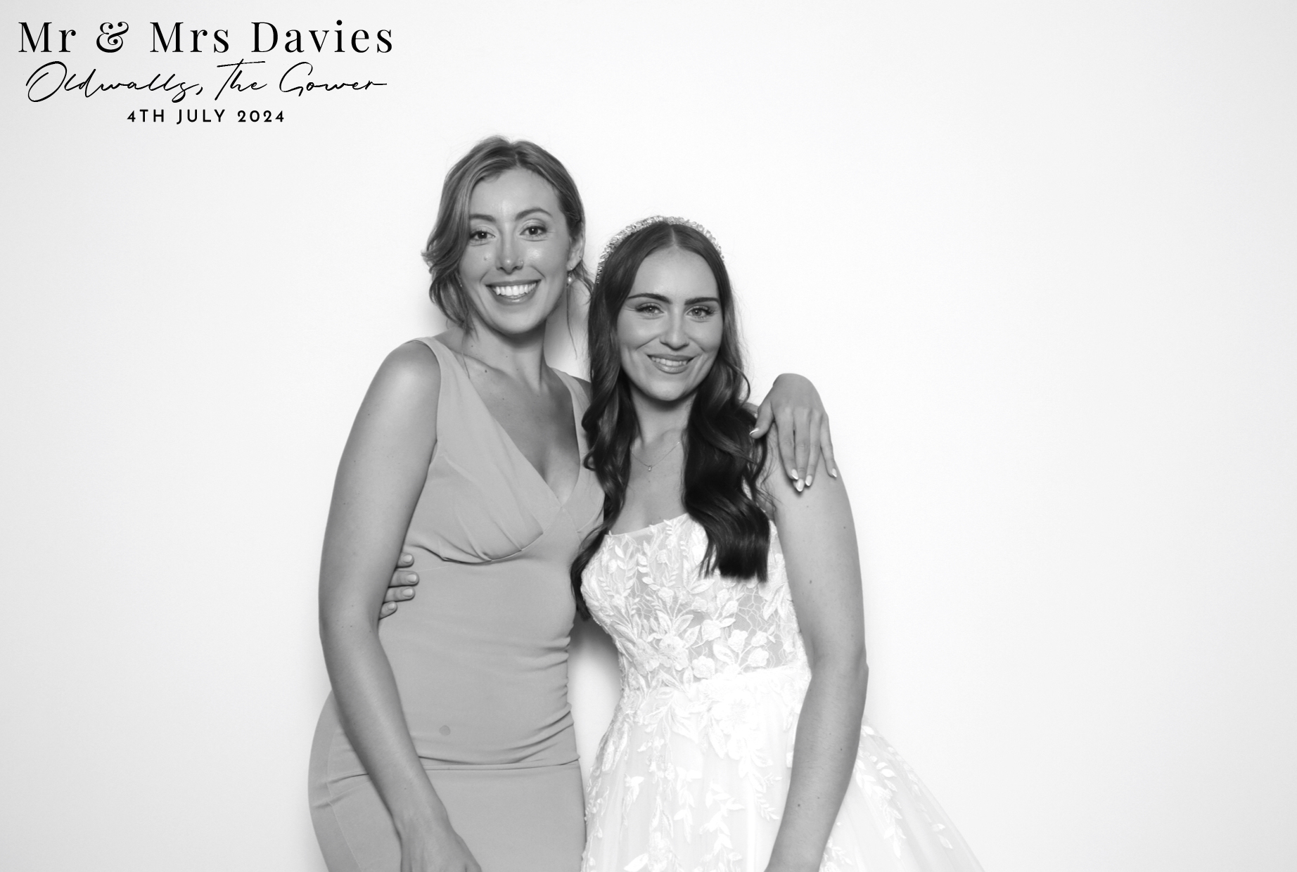 Mr & Mrs Davies | View more photos from the event at images.mobile-photo-booth.com/u/MobilePhotoBoothUK/Mr-Mrs-Davies
