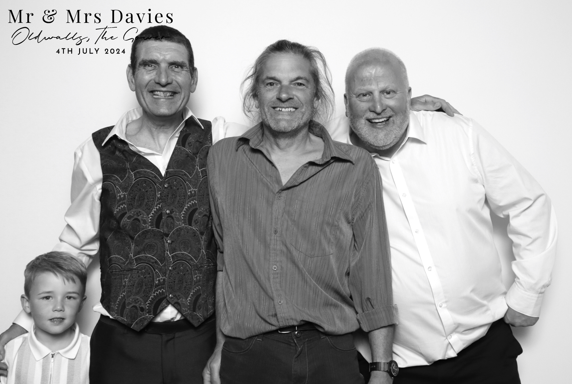 Mr & Mrs Davies | View more photos from the event at images.mobile-photo-booth.com/u/MobilePhotoBoothUK/Mr-Mrs-Davies
