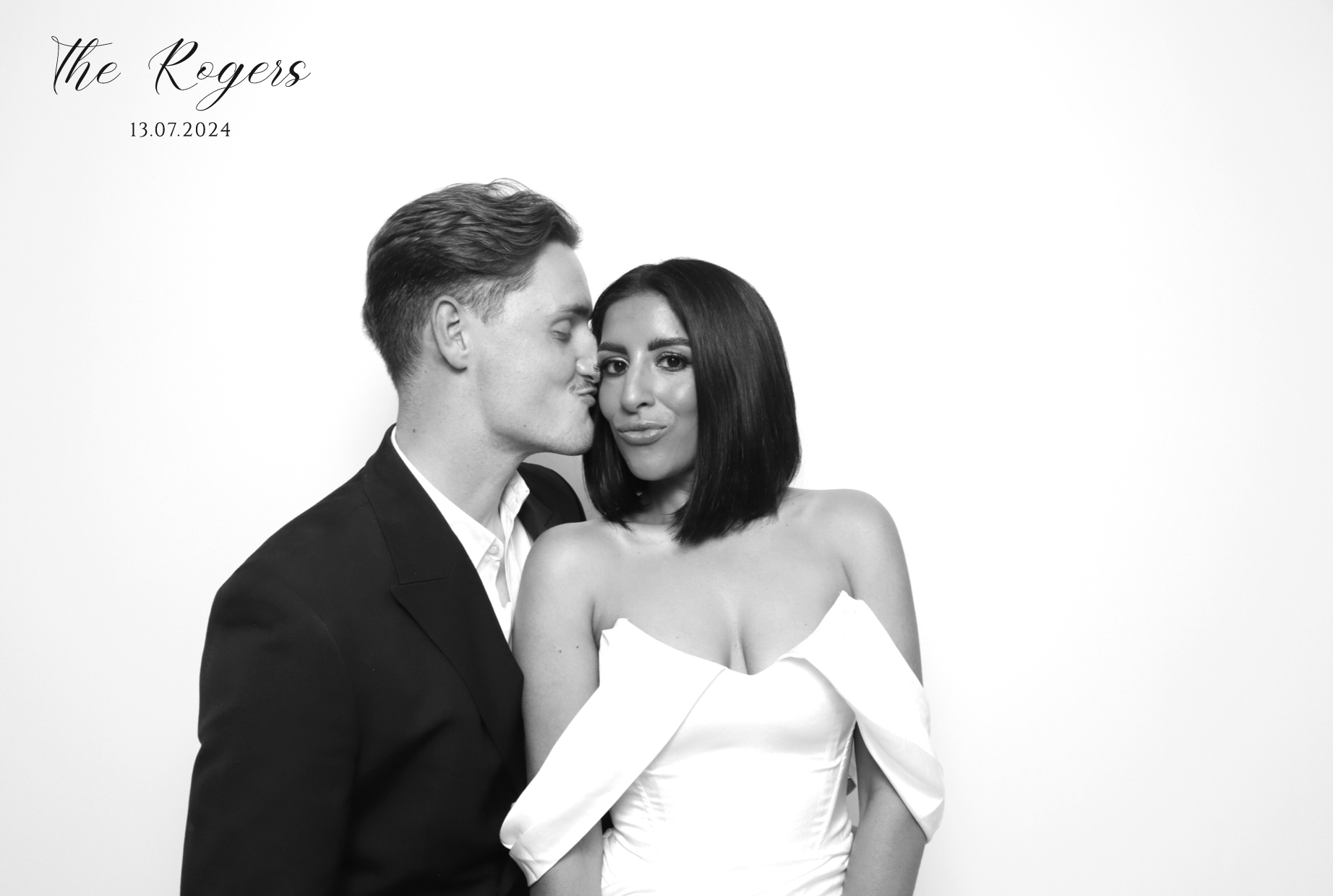 Naomi & Adam | View more photos from the event at images.mobile-photo-booth.com/u/MobilePhotoBoothUK/Naomi-Adam