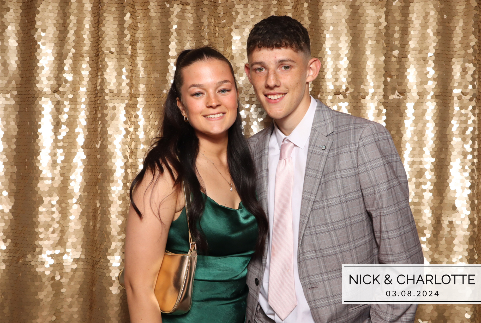 Nick & Charlotte | View more photos from the event at images.mobile-photo-booth.com/u/MobilePhotoBoothUK/Nick-Charlotte