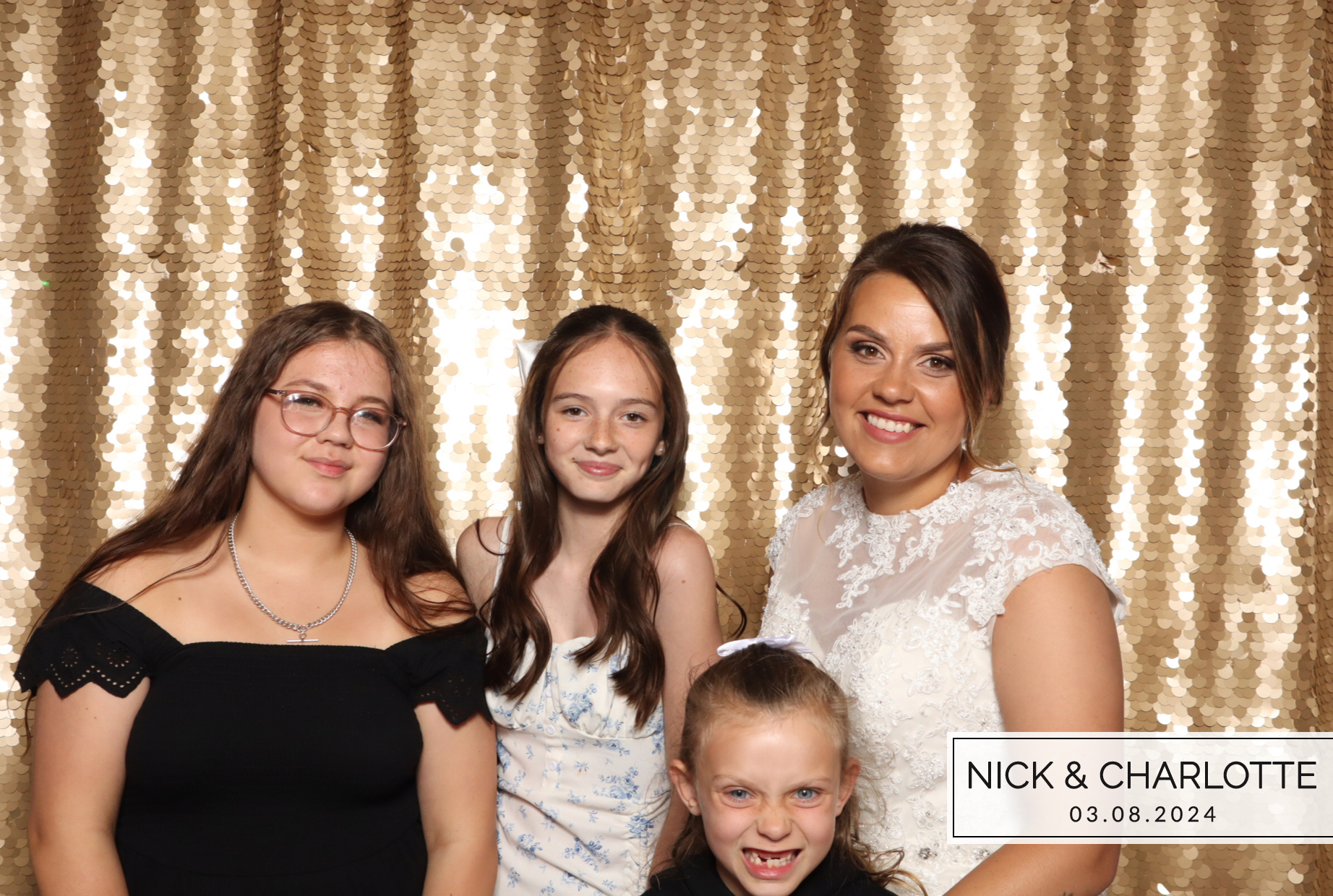 Nick & Charlotte | View more photos from the event at images.mobile-photo-booth.com/u/MobilePhotoBoothUK/Nick-Charlotte