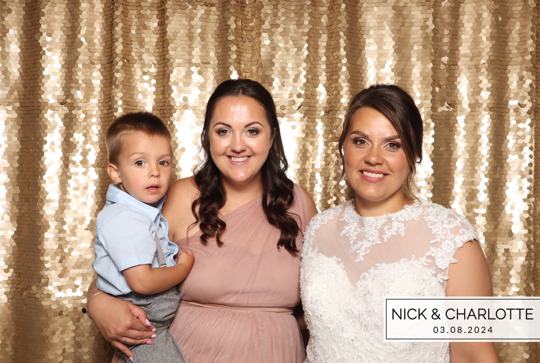 Nick & Charlotte | View more photos from the event at images.mobile-photo-booth.com/u/MobilePhotoBoothUK/Nick-Charlotte