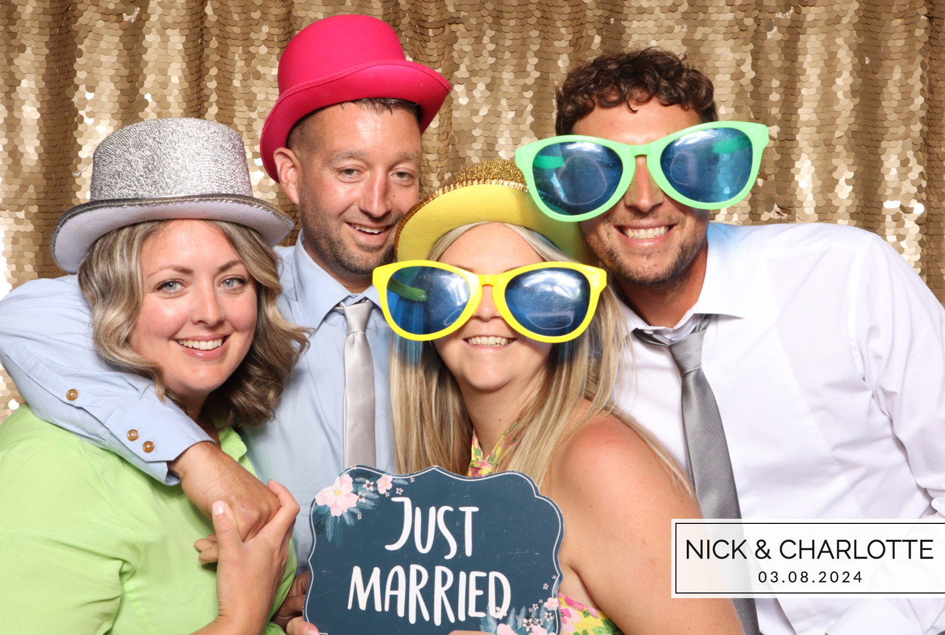Nick & Charlotte | View more photos from the event at images.mobile-photo-booth.com/u/MobilePhotoBoothUK/Nick-Charlotte