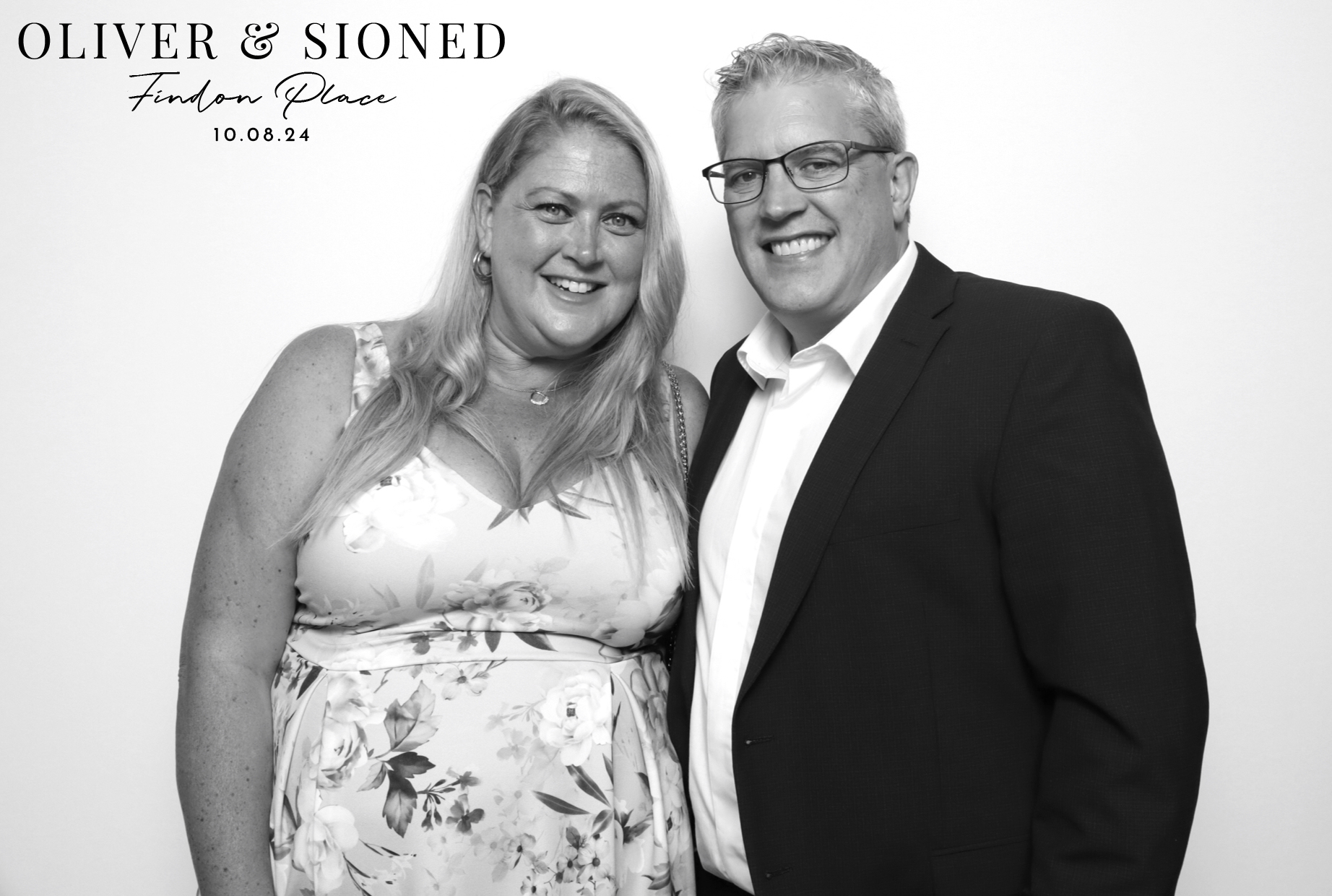 Oliver & Sioned | View more photos from the event at images.mobile-photo-booth.com/u/MobilePhotoBoothUK/Oliver-Sioned