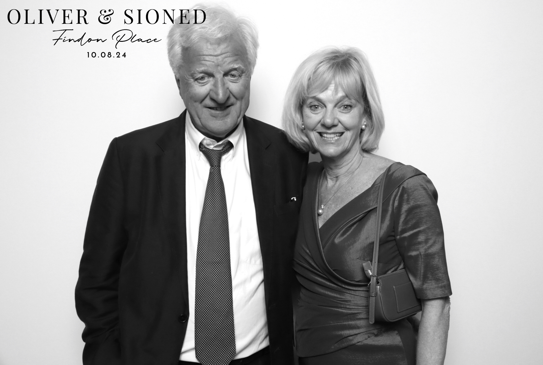 Oliver & Sioned | View more photos from the event at images.mobile-photo-booth.com/u/MobilePhotoBoothUK/Oliver-Sioned