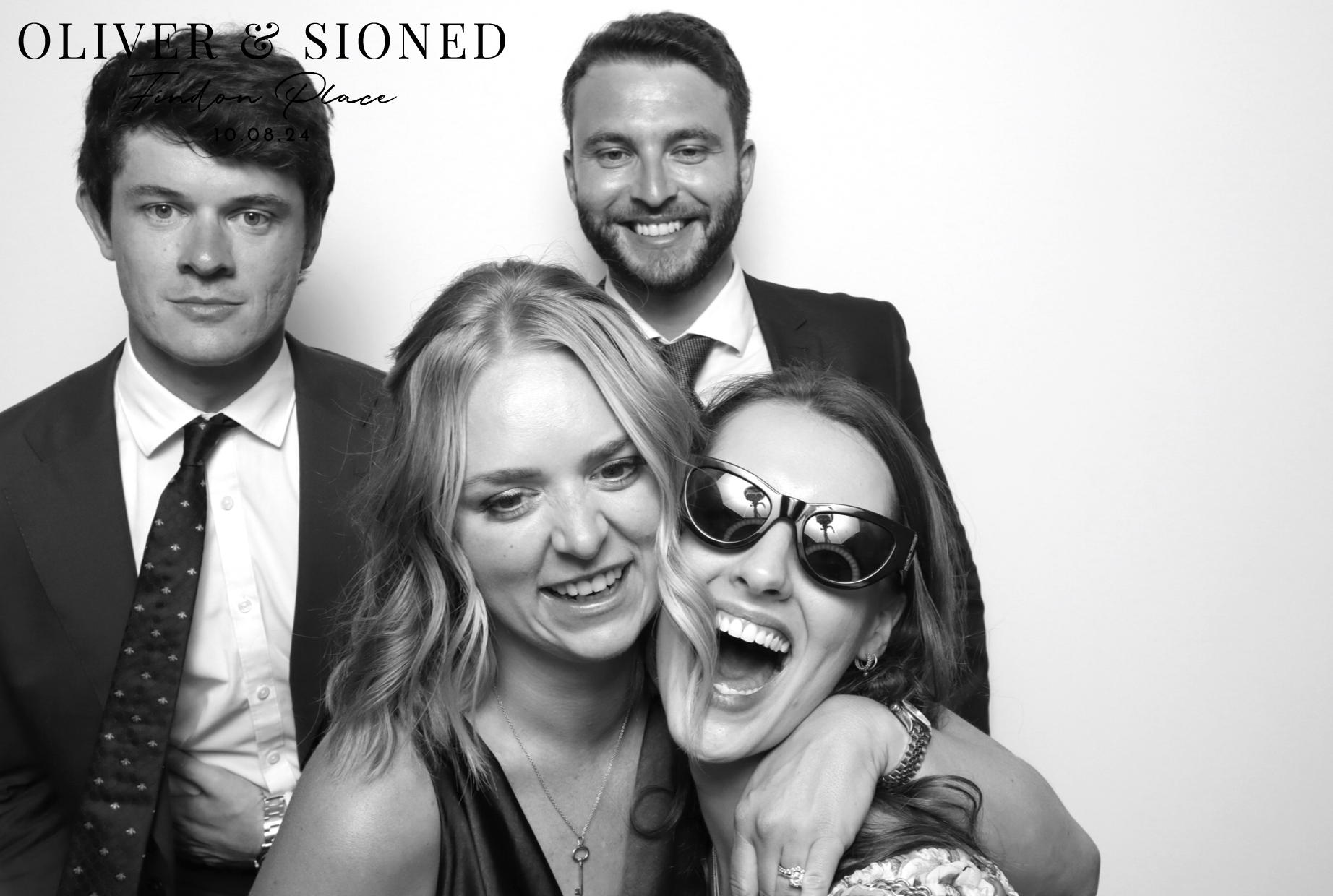Oliver & Sioned | View more photos from the event at images.mobile-photo-booth.com/u/MobilePhotoBoothUK/Oliver-Sioned