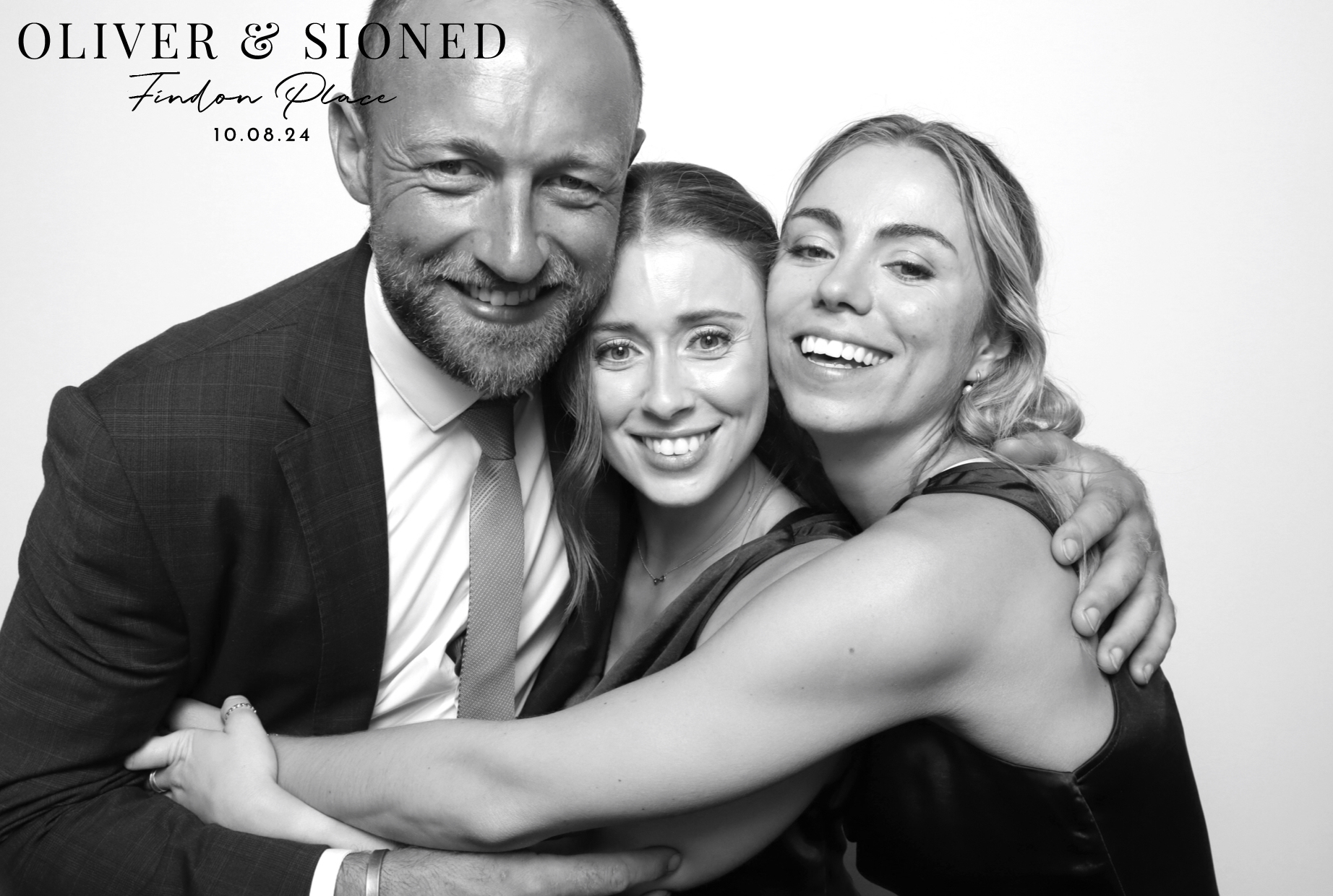 Oliver & Sioned | View more photos from the event at images.mobile-photo-booth.com/u/MobilePhotoBoothUK/Oliver-Sioned
