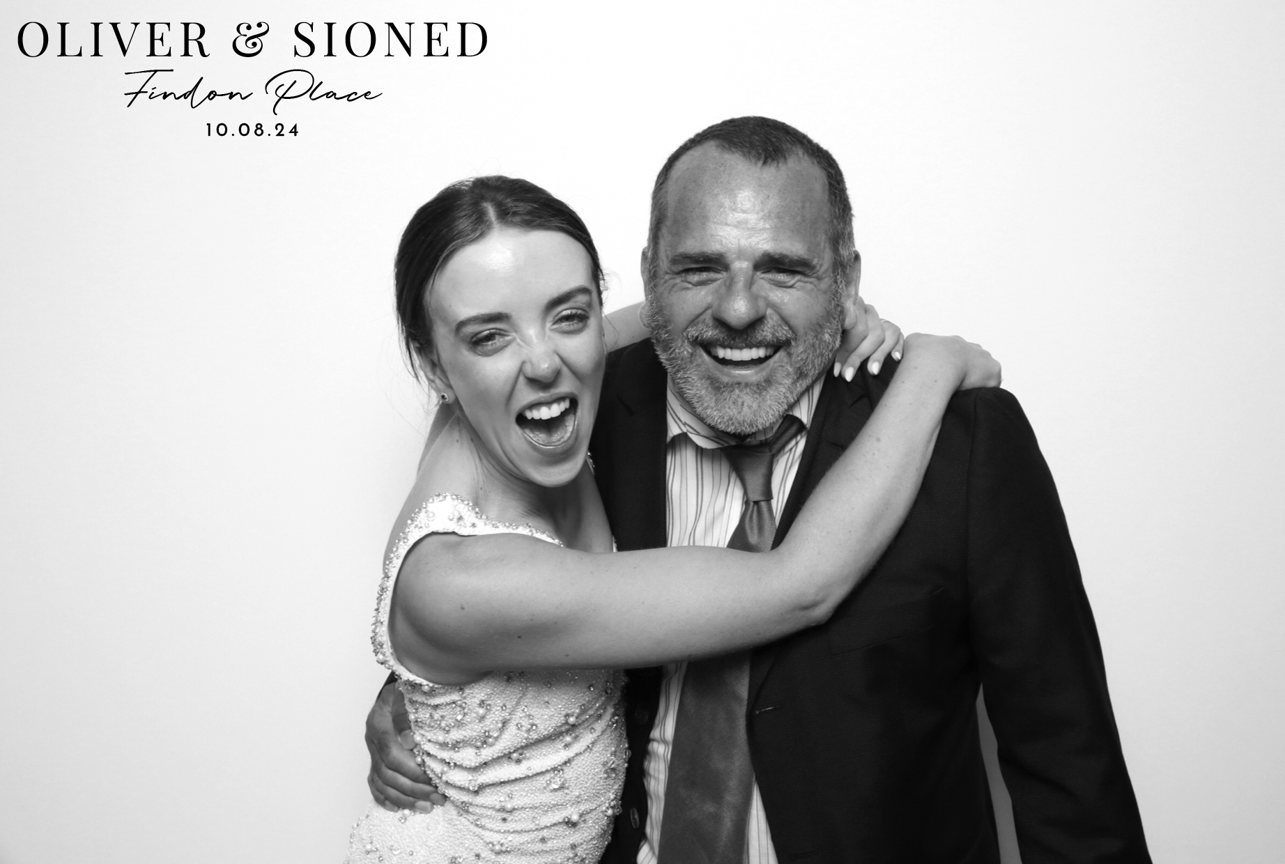 Oliver & Sioned | View more photos from the event at images.mobile-photo-booth.com/u/MobilePhotoBoothUK/Oliver-Sioned