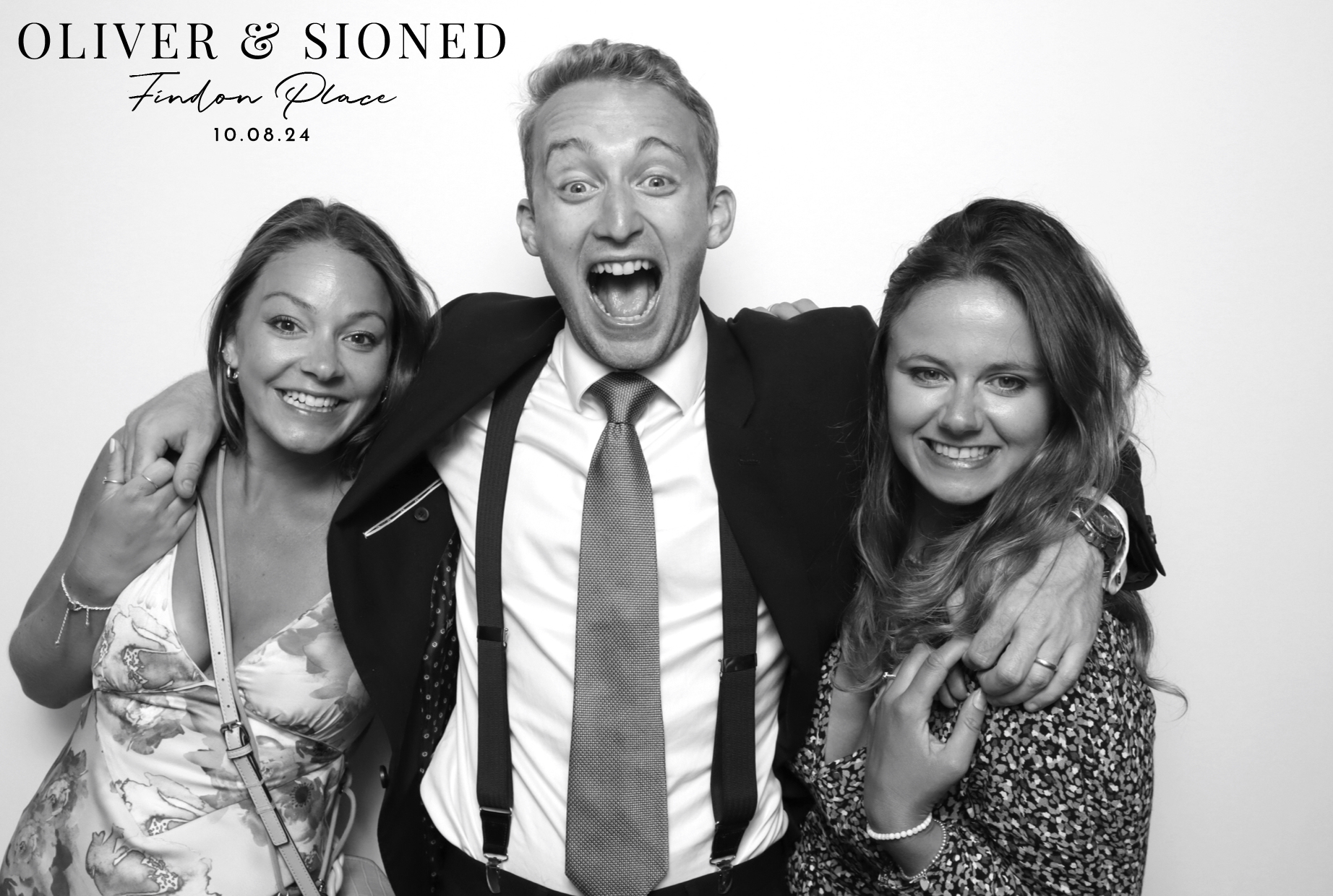 Oliver & Sioned | View more photos from the event at images.mobile-photo-booth.com/u/MobilePhotoBoothUK/Oliver-Sioned