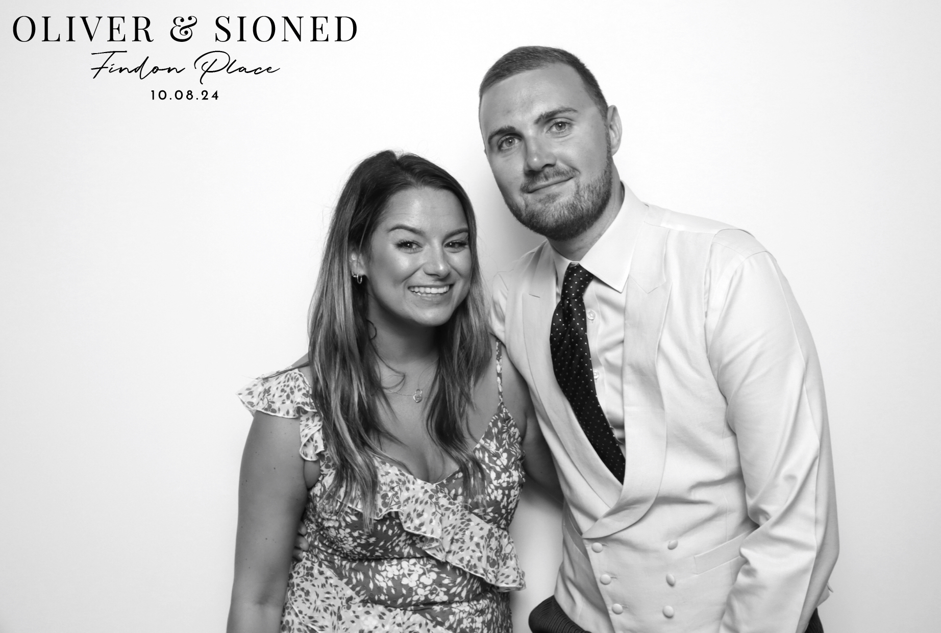 Oliver & Sioned | View more photos from the event at images.mobile-photo-booth.com/u/MobilePhotoBoothUK/Oliver-Sioned