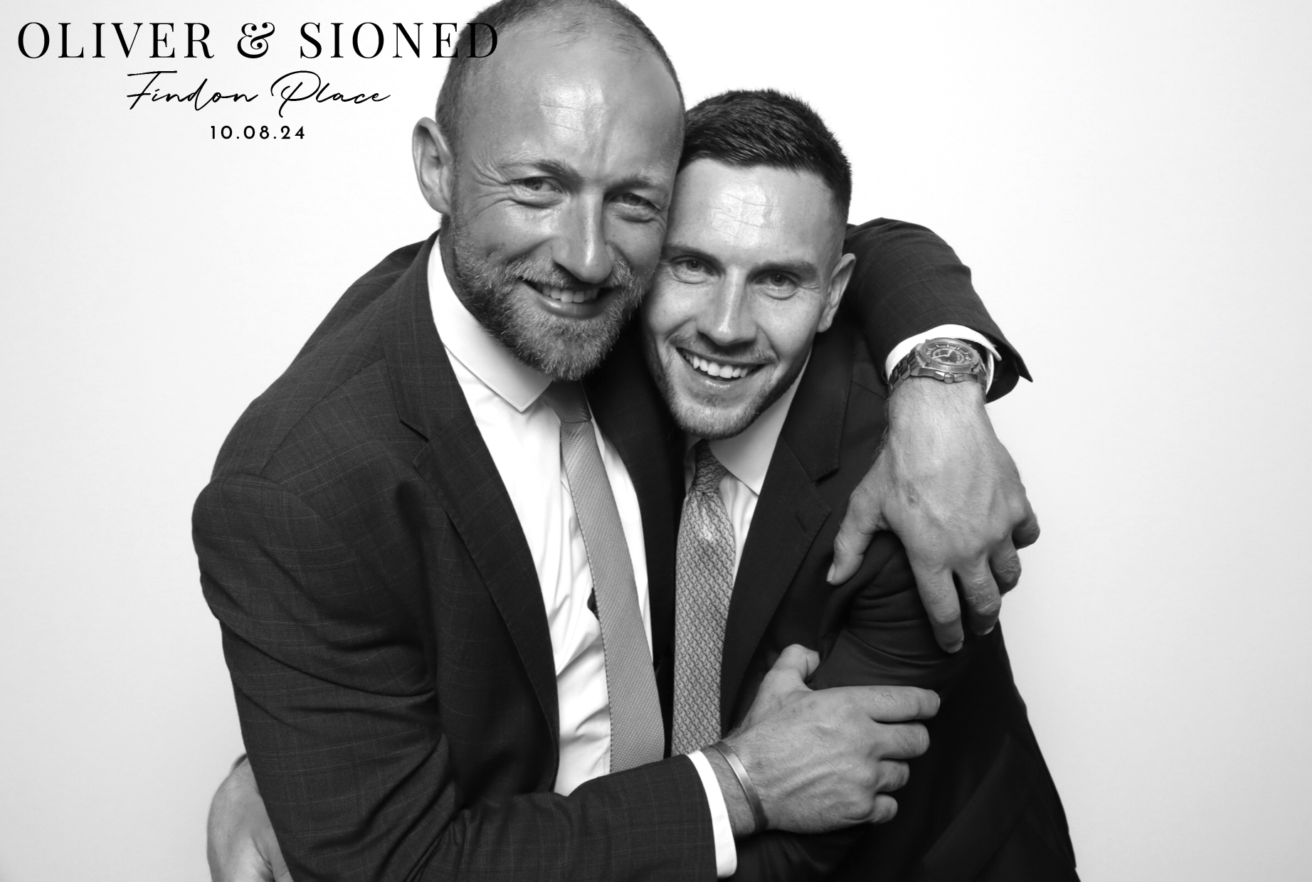 Oliver & Sioned | View more photos from the event at images.mobile-photo-booth.com/u/MobilePhotoBoothUK/Oliver-Sioned