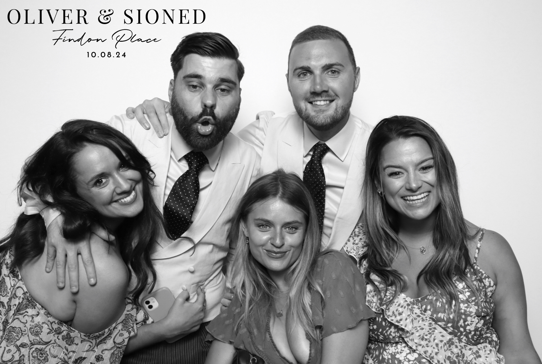 Oliver & Sioned | View more photos from the event at images.mobile-photo-booth.com/u/MobilePhotoBoothUK/Oliver-Sioned