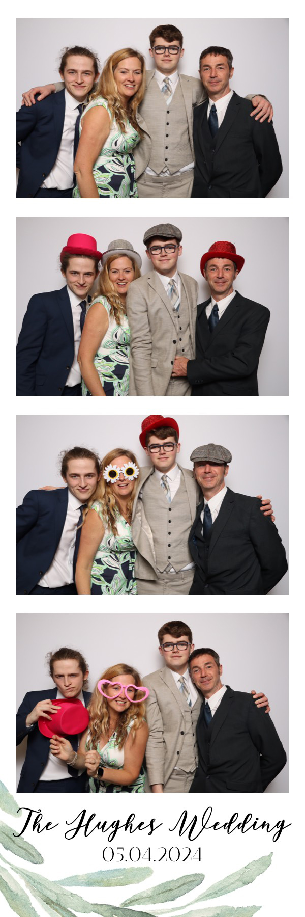 Sam & Kelsey | View more photos from the event at images.mobile-photo-booth.com/u/MobilePhotoBoothUK/Sam-Kelsey