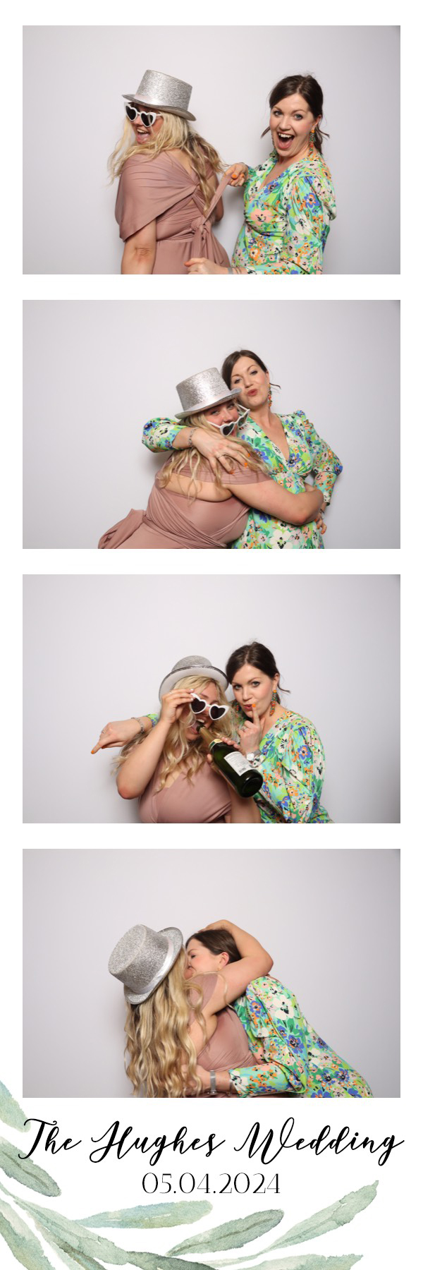 Sam & Kelsey | View more photos from the event at images.mobile-photo-booth.com/u/MobilePhotoBoothUK/Sam-Kelsey