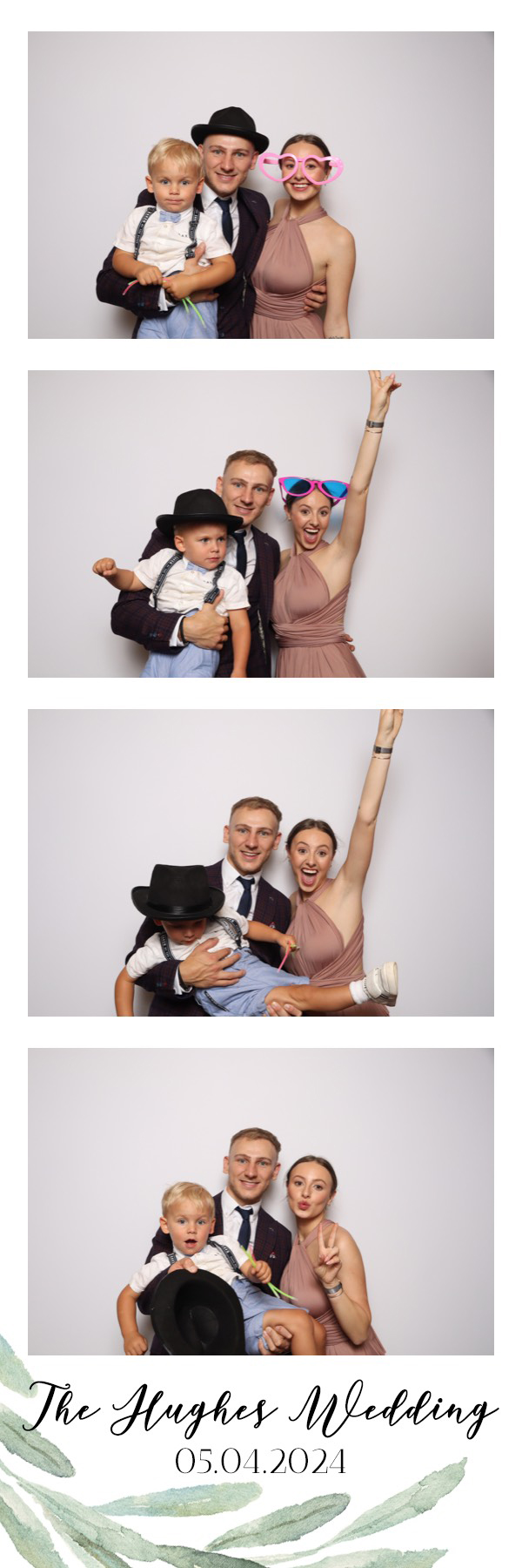 Sam & Kelsey | View more photos from the event at images.mobile-photo-booth.com/u/MobilePhotoBoothUK/Sam-Kelsey