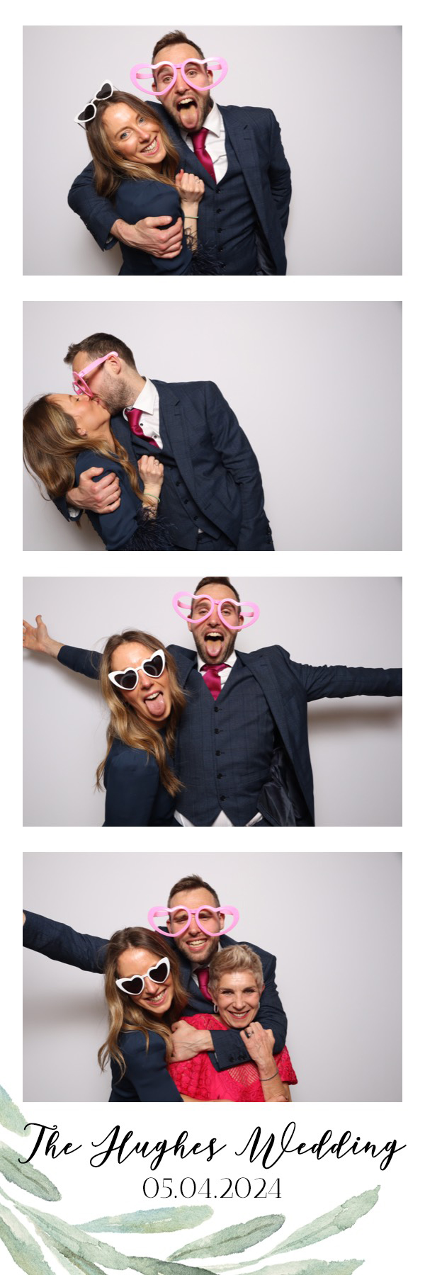 Sam & Kelsey | View more photos from the event at images.mobile-photo-booth.com/u/MobilePhotoBoothUK/Sam-Kelsey