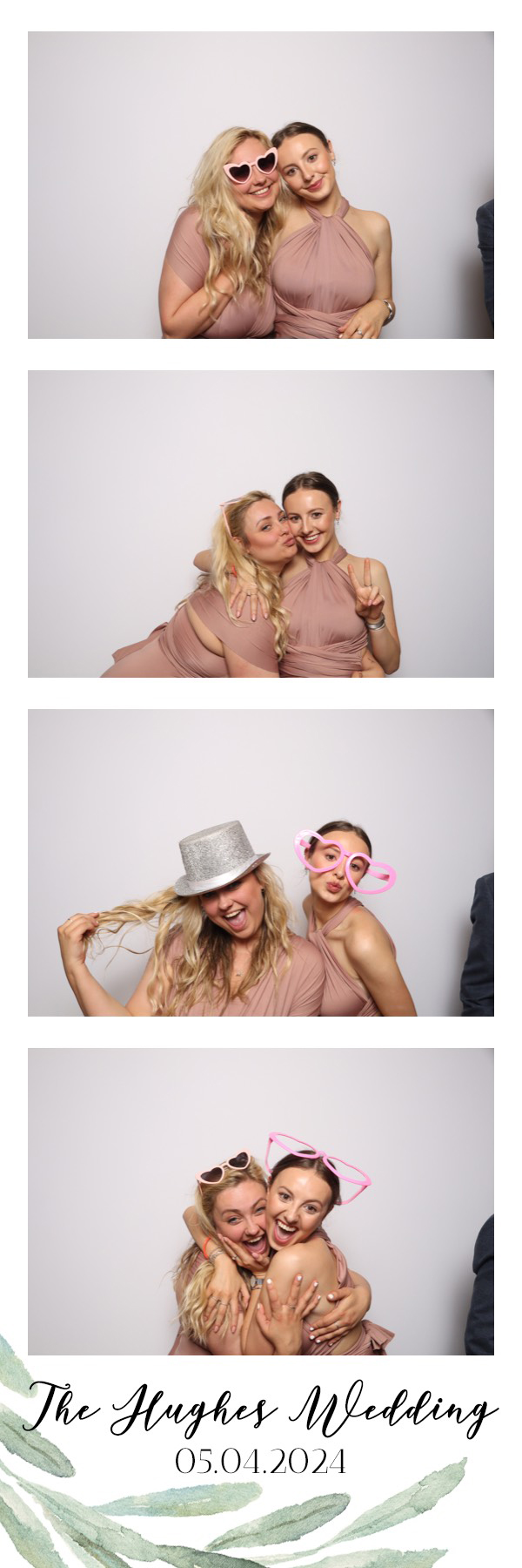 Sam & Kelsey | View more photos from the event at images.mobile-photo-booth.com/u/MobilePhotoBoothUK/Sam-Kelsey