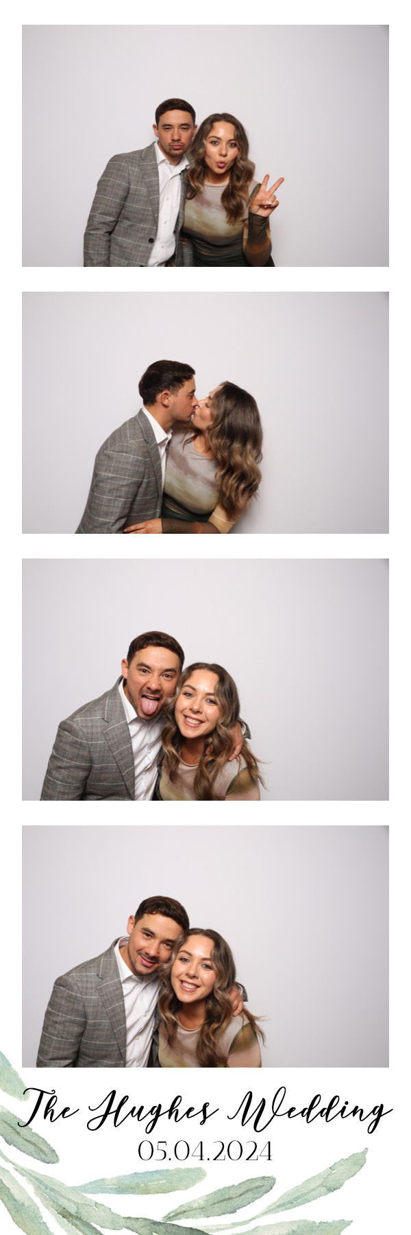 Sam & Kelsey | View more photos from the event at images.mobile-photo-booth.com/u/MobilePhotoBoothUK/Sam-Kelsey