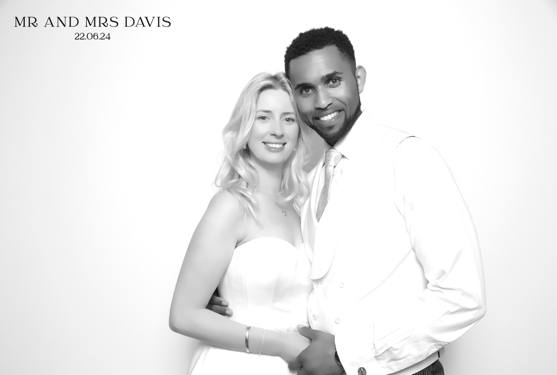 Sandy & Adrian | View more photos from the event at images.mobile-photo-booth.com/u/MobilePhotoBoothUK/Sandy-Adrian