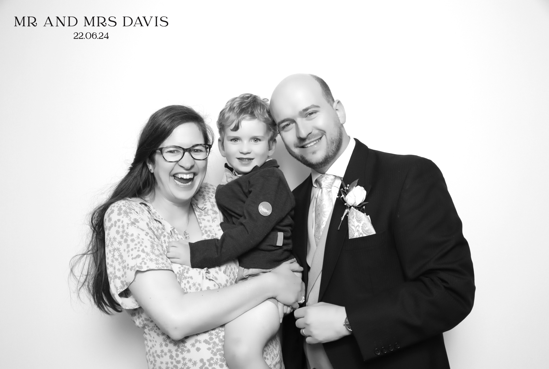 Sandy & Adrian | View more photos from the event at images.mobile-photo-booth.com/u/MobilePhotoBoothUK/Sandy-Adrian