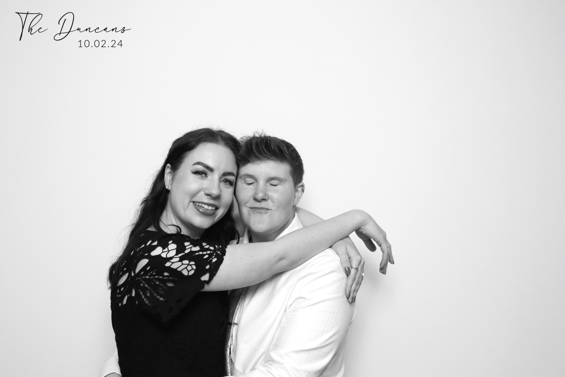 Sian & Ryan | View more photos from the event at images.mobile-photo-booth.com/u/MobilePhotoBoothUK/Sian-Ryan
