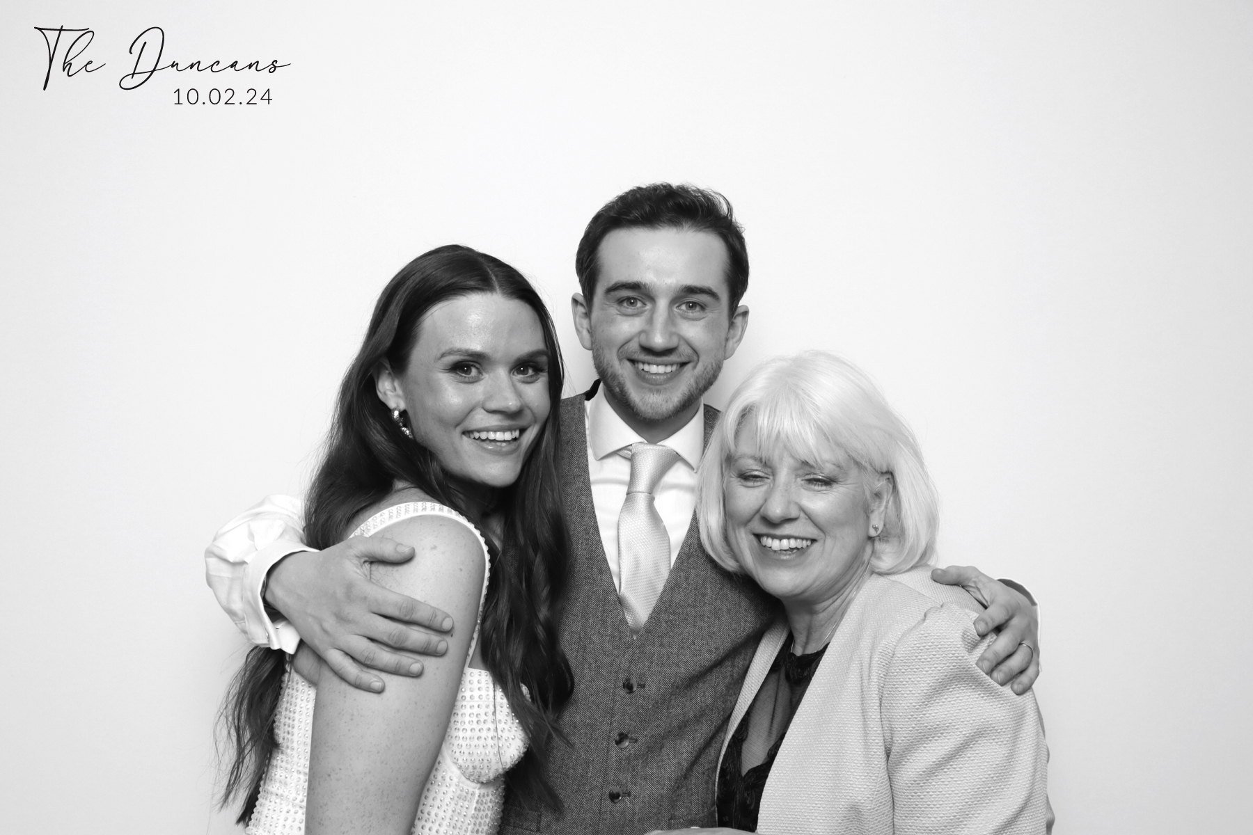 Sian & Ryan | View more photos from the event at images.mobile-photo-booth.com/u/MobilePhotoBoothUK/Sian-Ryan