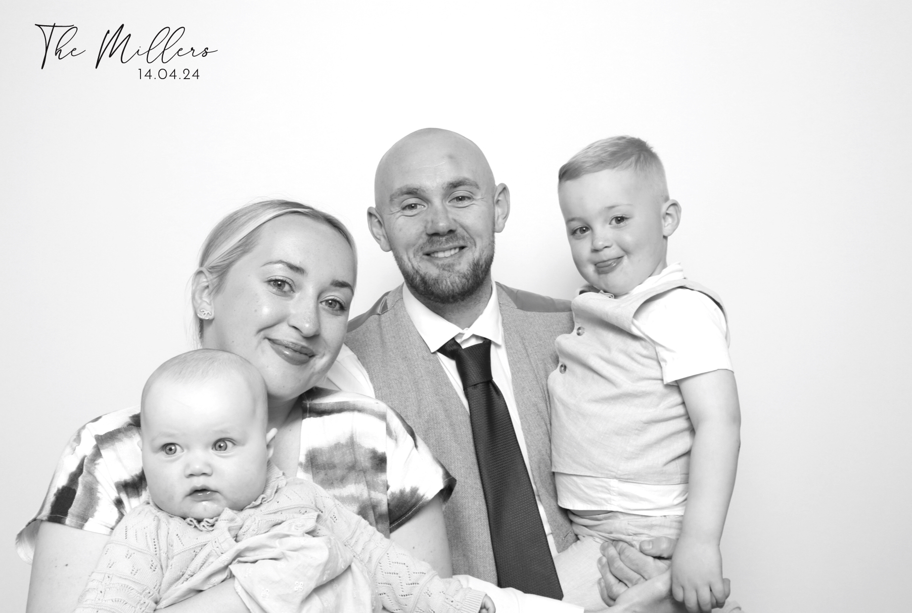 Sophie & Callum | View more photos from the event at images.mobile-photo-booth.com/u/MobilePhotoBoothUK/Sophie-Callum