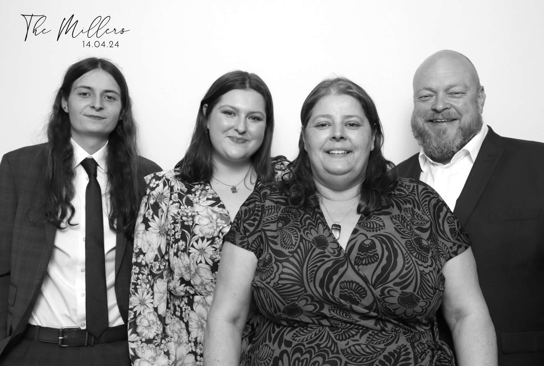 Sophie & Callum | View more photos from the event at images.mobile-photo-booth.com/u/MobilePhotoBoothUK/Sophie-Callum