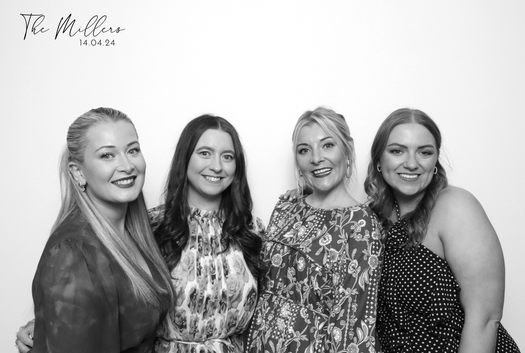 Sophie & Callum | View more photos from the event at images.mobile-photo-booth.com/u/MobilePhotoBoothUK/Sophie-Callum