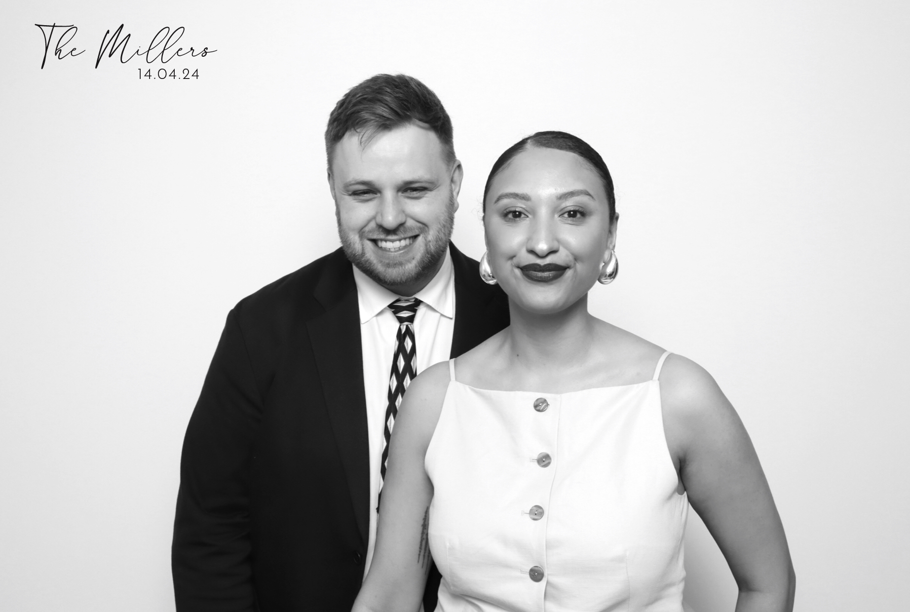 Sophie & Callum | View more photos from the event at images.mobile-photo-booth.com/u/MobilePhotoBoothUK/Sophie-Callum