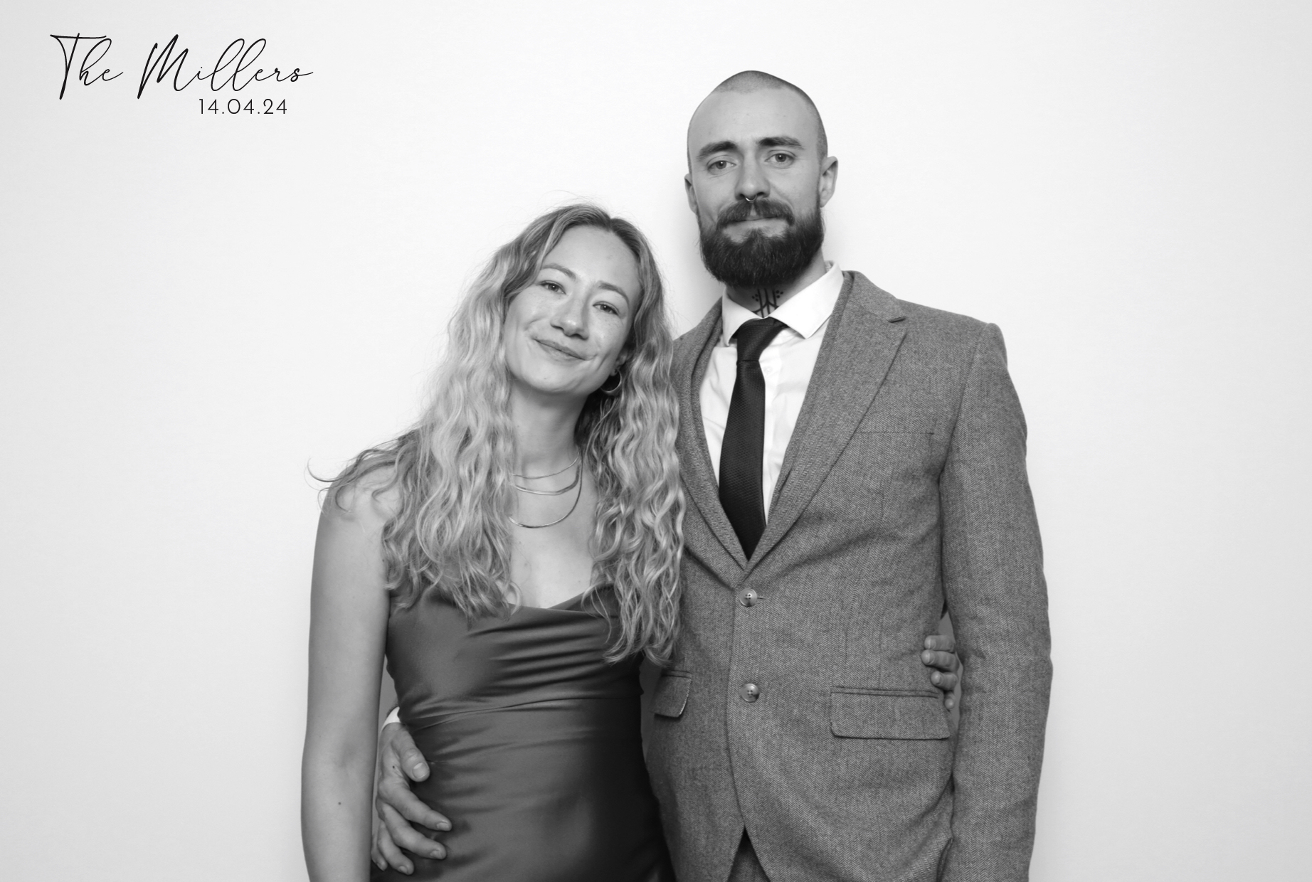 Sophie & Callum | View more photos from the event at images.mobile-photo-booth.com/u/MobilePhotoBoothUK/Sophie-Callum