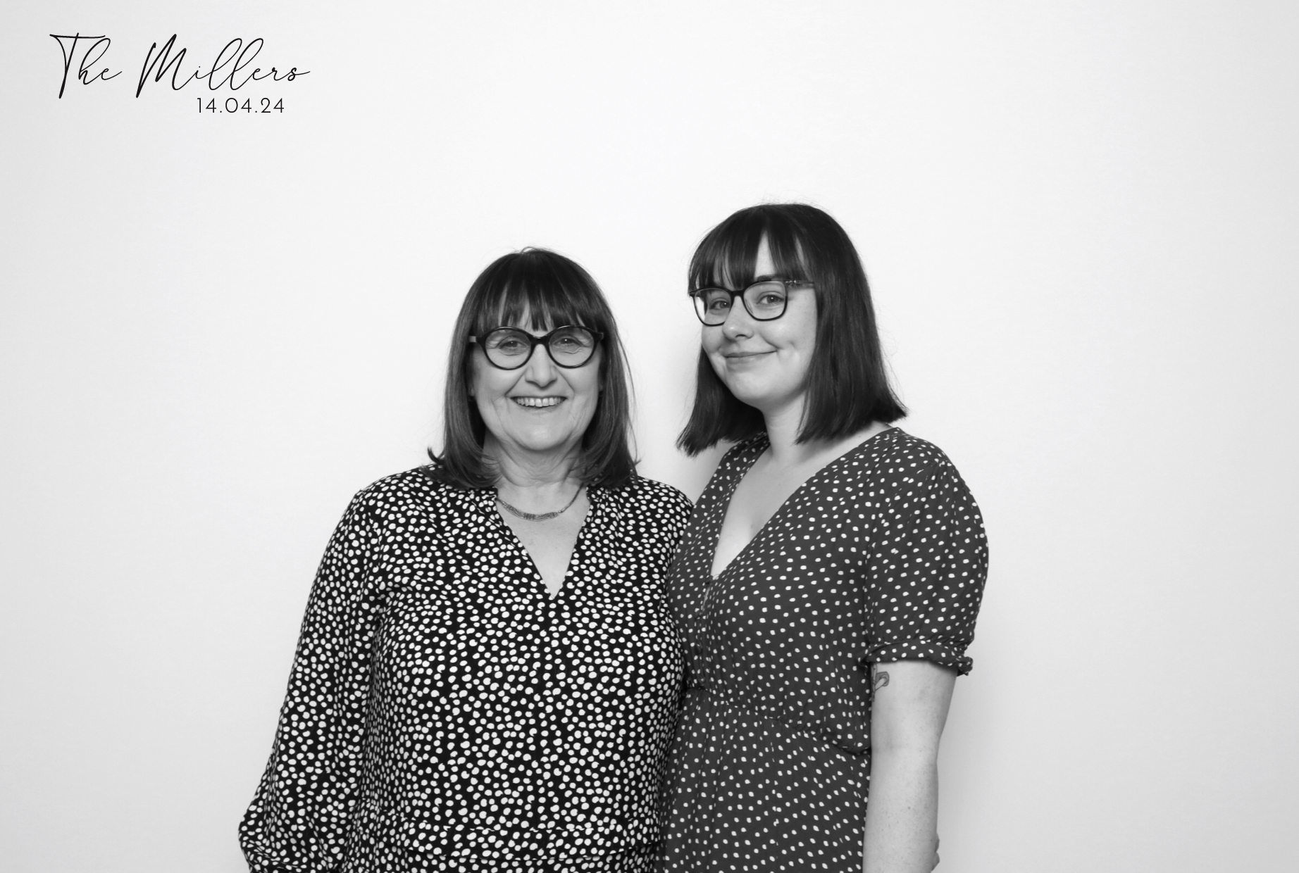Sophie & Callum | View more photos from the event at images.mobile-photo-booth.com/u/MobilePhotoBoothUK/Sophie-Callum
