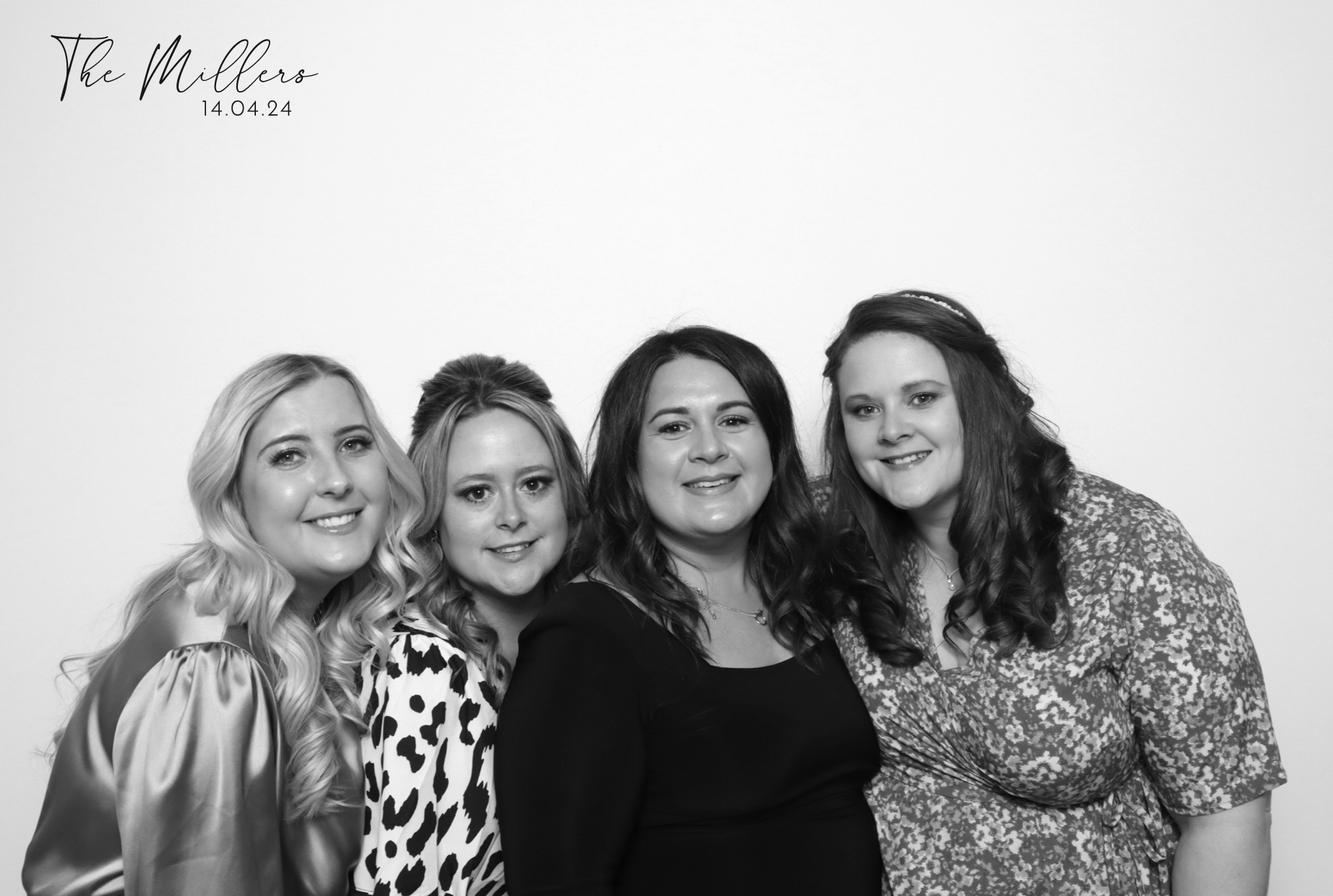 Sophie & Callum | View more photos from the event at images.mobile-photo-booth.com/u/MobilePhotoBoothUK/Sophie-Callum