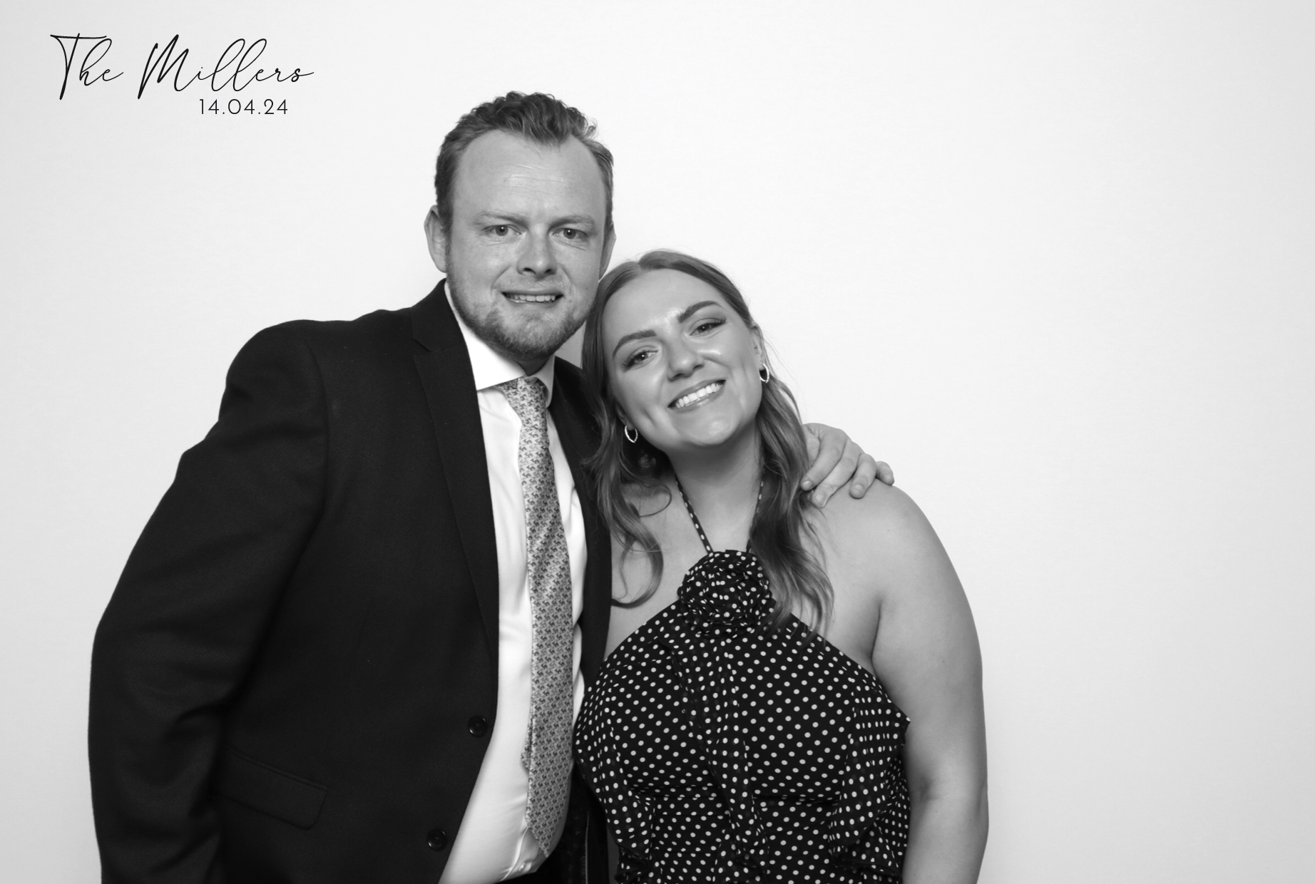 Sophie & Callum | View more photos from the event at images.mobile-photo-booth.com/u/MobilePhotoBoothUK/Sophie-Callum