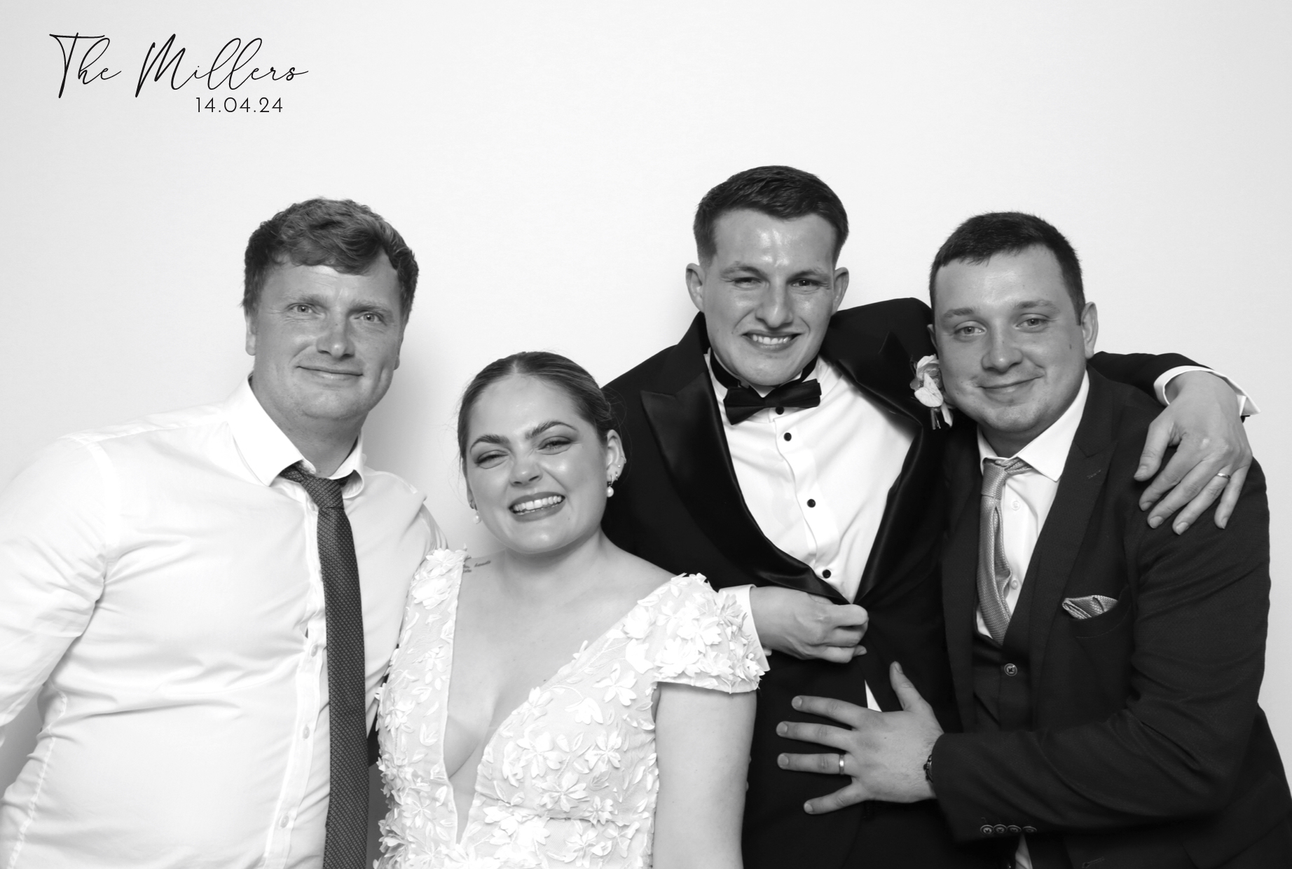 Sophie & Callum | View more photos from the event at images.mobile-photo-booth.com/u/MobilePhotoBoothUK/Sophie-Callum