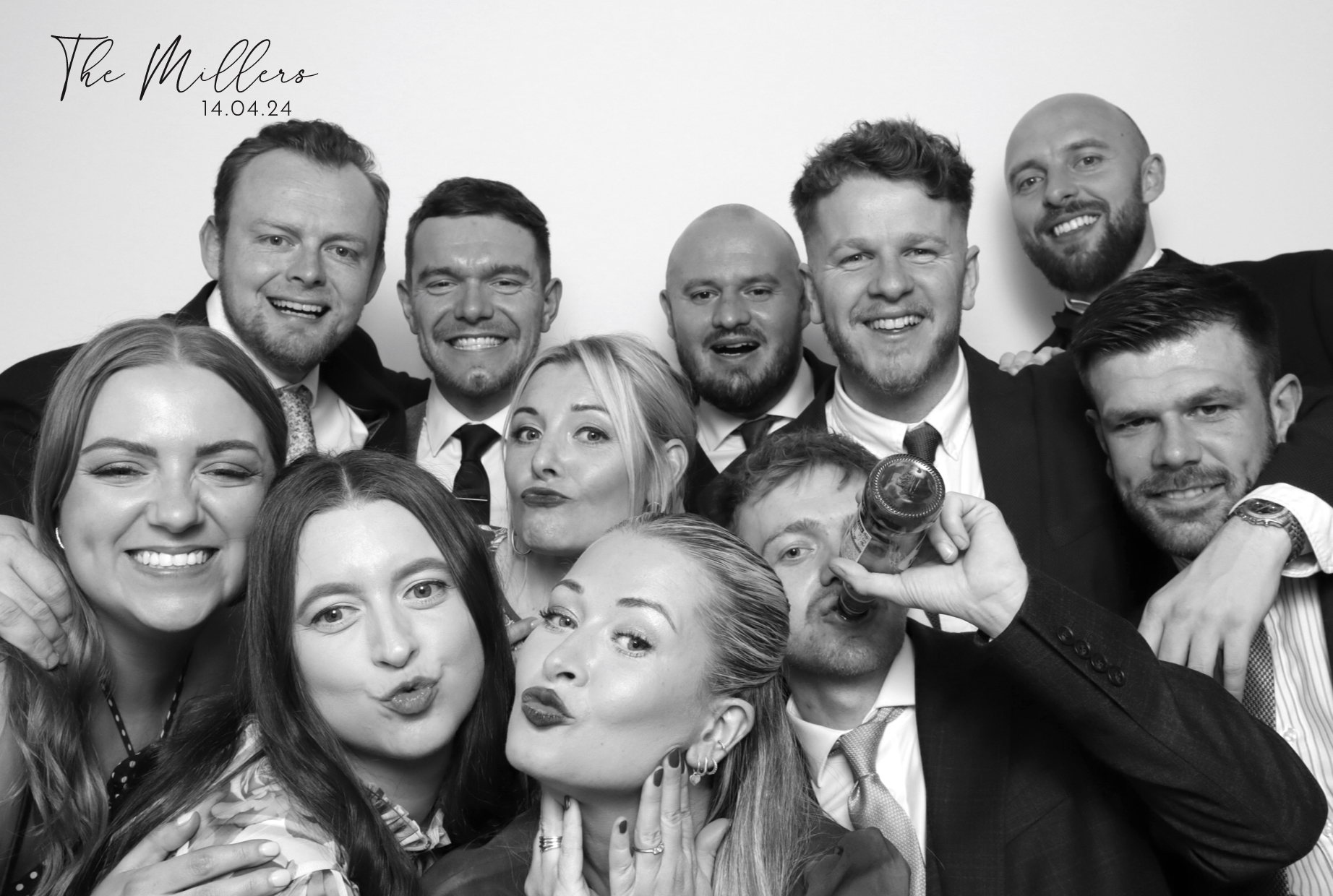 Sophie & Callum | View more photos from the event at images.mobile-photo-booth.com/u/MobilePhotoBoothUK/Sophie-Callum