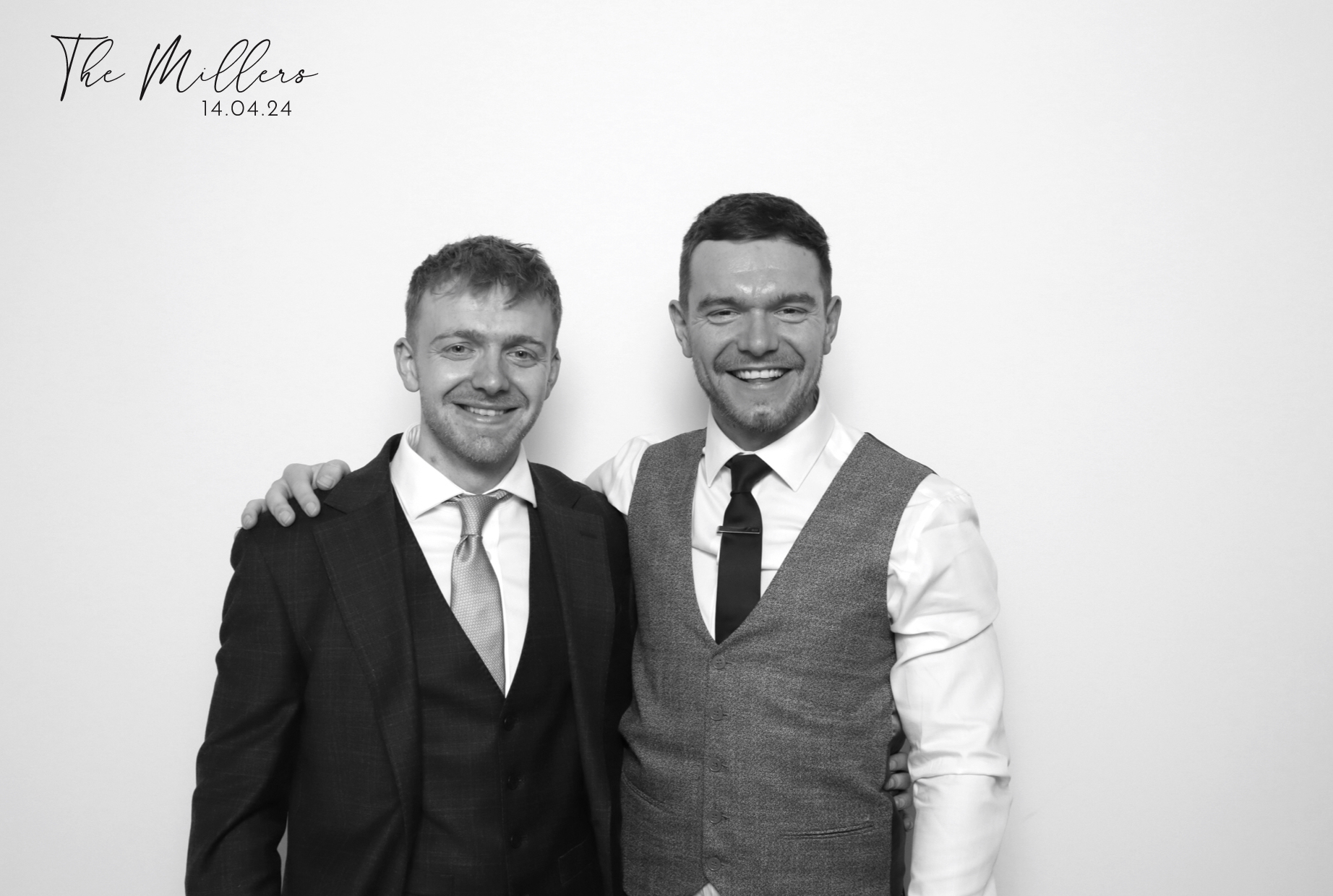 Sophie & Callum | View more photos from the event at images.mobile-photo-booth.com/u/MobilePhotoBoothUK/Sophie-Callum