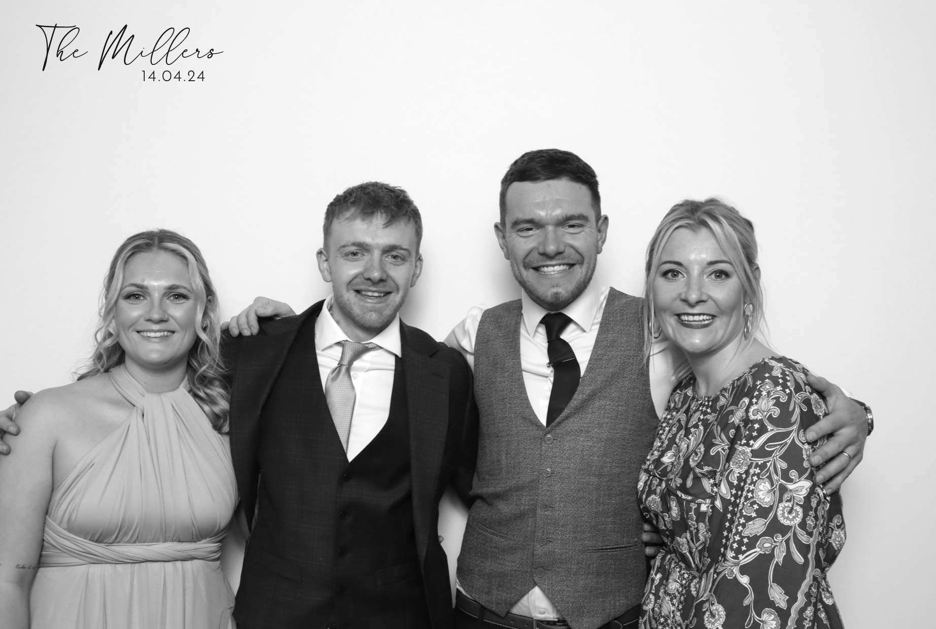 Sophie & Callum | View more photos from the event at images.mobile-photo-booth.com/u/MobilePhotoBoothUK/Sophie-Callum