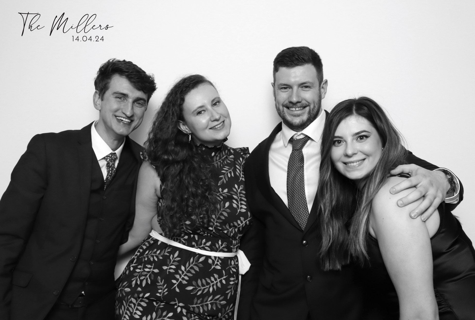 Sophie & Callum | View more photos from the event at images.mobile-photo-booth.com/u/MobilePhotoBoothUK/Sophie-Callum