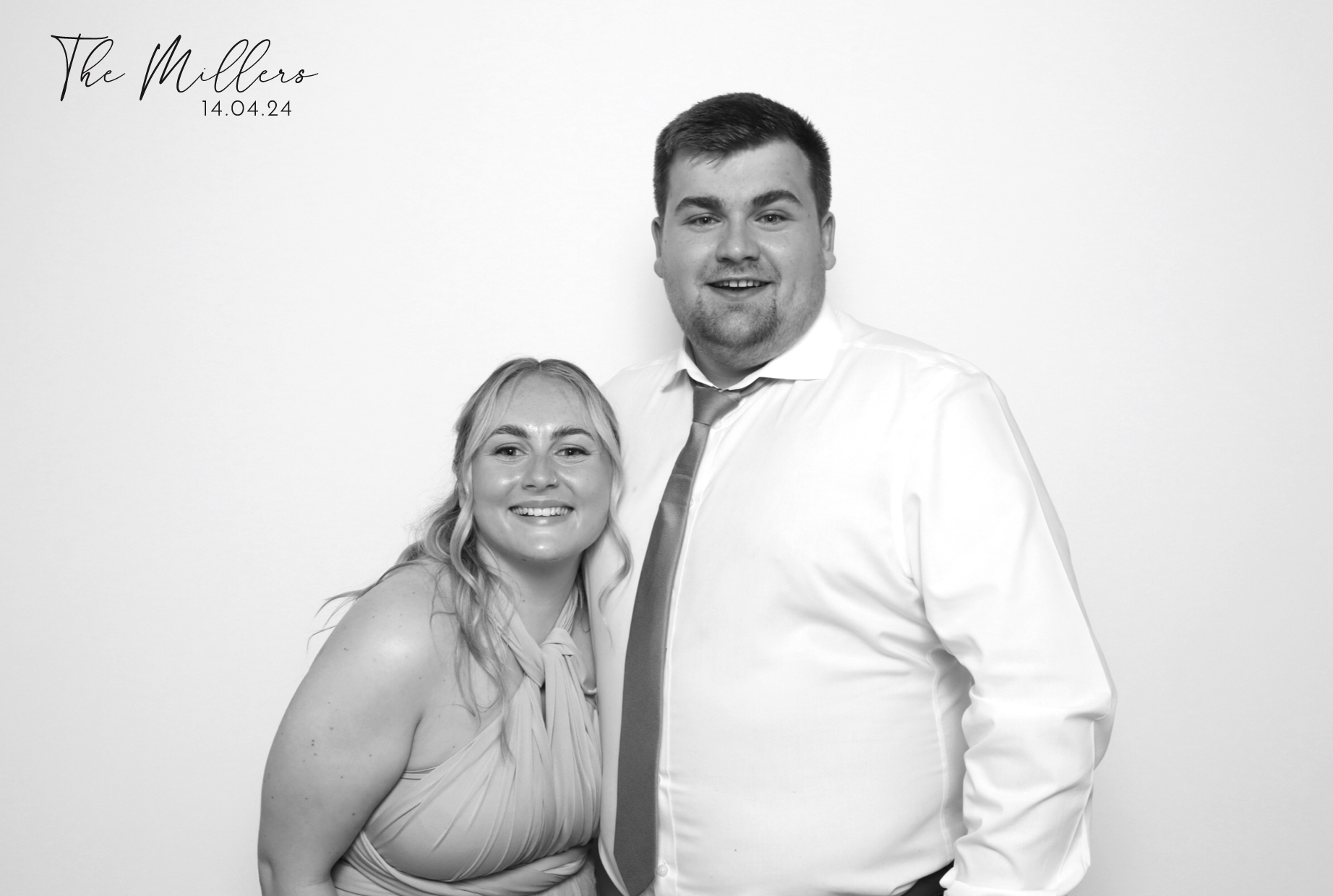 Sophie & Callum | View more photos from the event at images.mobile-photo-booth.com/u/MobilePhotoBoothUK/Sophie-Callum